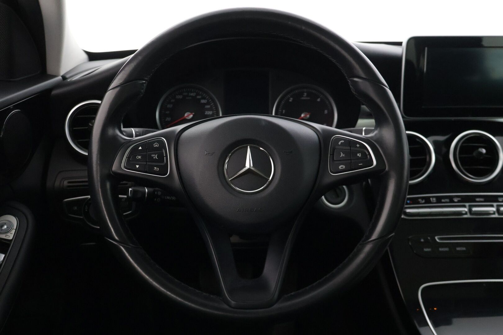 Mercedes-Benz C 2016 200 d A Premium Business *Webasto / Panoraama / Tutkat / LED / IHC+ / Vakkari * - * 2x renkaat aluvanteilla / Juuri huollettu*