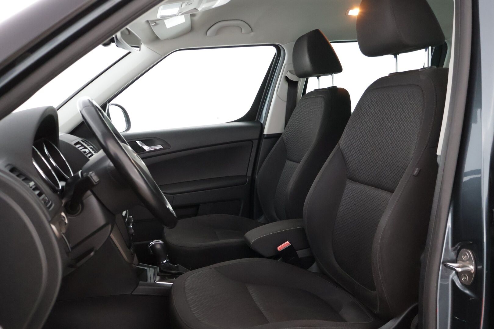 Skoda Yeti 2016 Outdoor 2,0 TDI 150 4x4 Style DSG Autom. * Koukku / Keyless / Lohko / Peruutuskamera * - * 2-.om Suomi-auto / 4x4 / 2x renkaat *