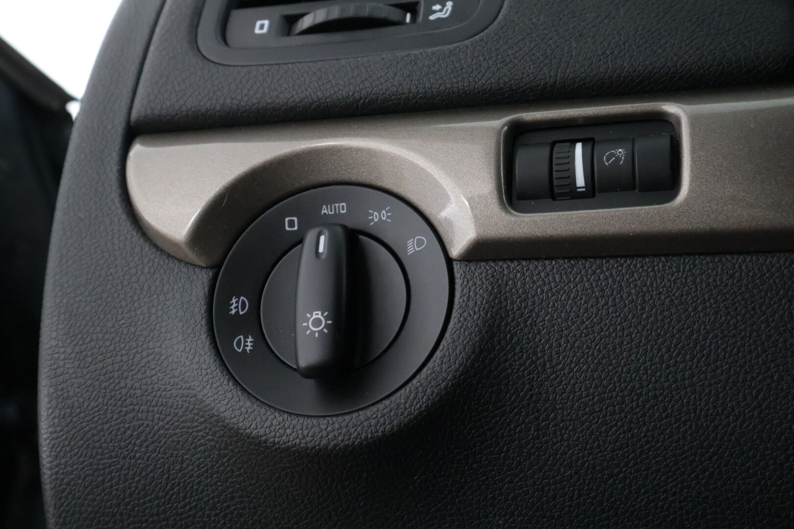 Skoda Yeti 2016 Outdoor 2,0 TDI 150 4x4 Style DSG Autom. * Koukku / Keyless / Lohko / Peruutuskamera * - * 2-.om Suomi-auto / 4x4 / 2x renkaat *