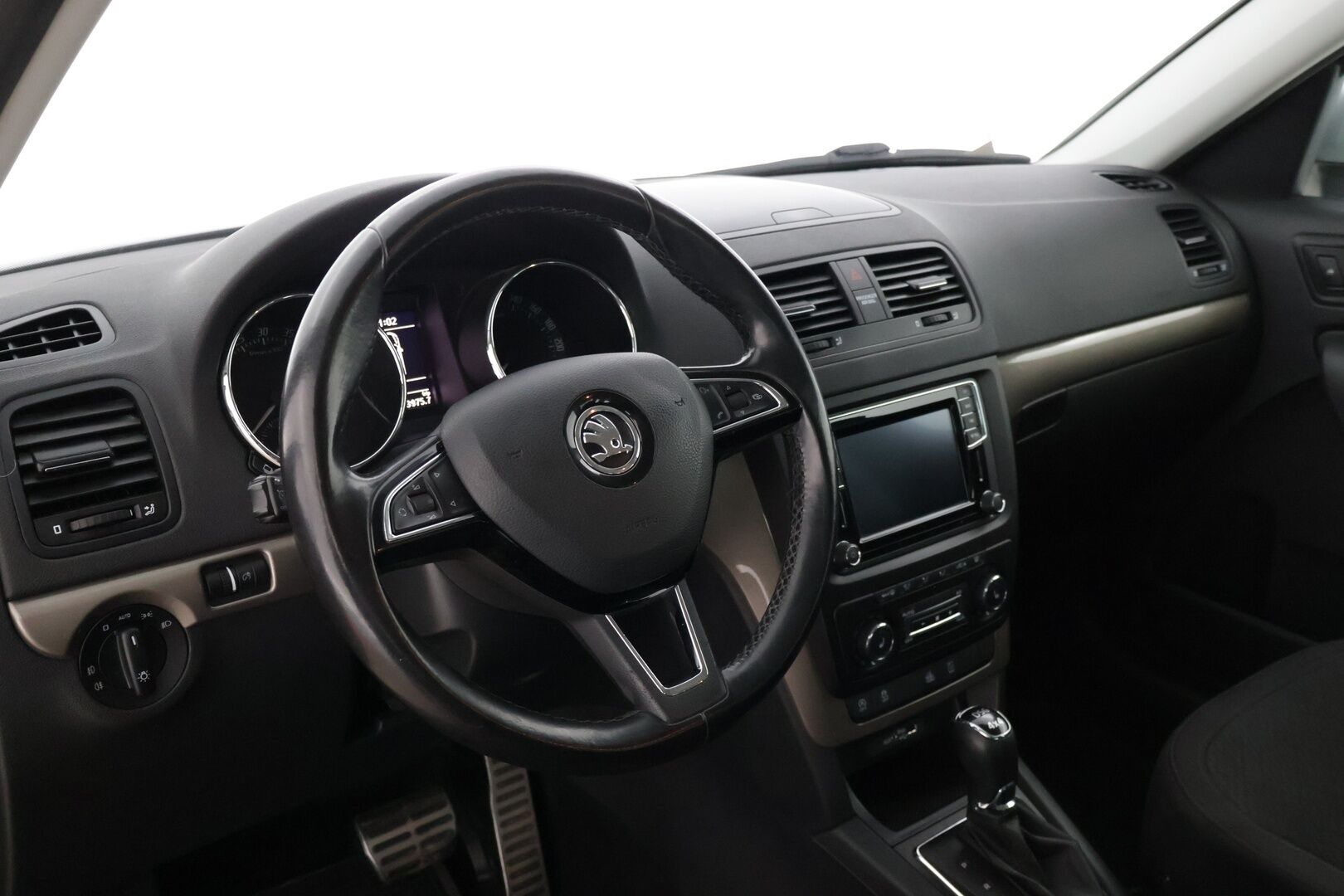 Skoda Yeti 2016 Outdoor 2,0 TDI 150 4x4 Style DSG Autom. * Koukku / Keyless / Lohko / Peruutuskamera * - * 2-.om Suomi-auto / 4x4 / 2x renkaat *