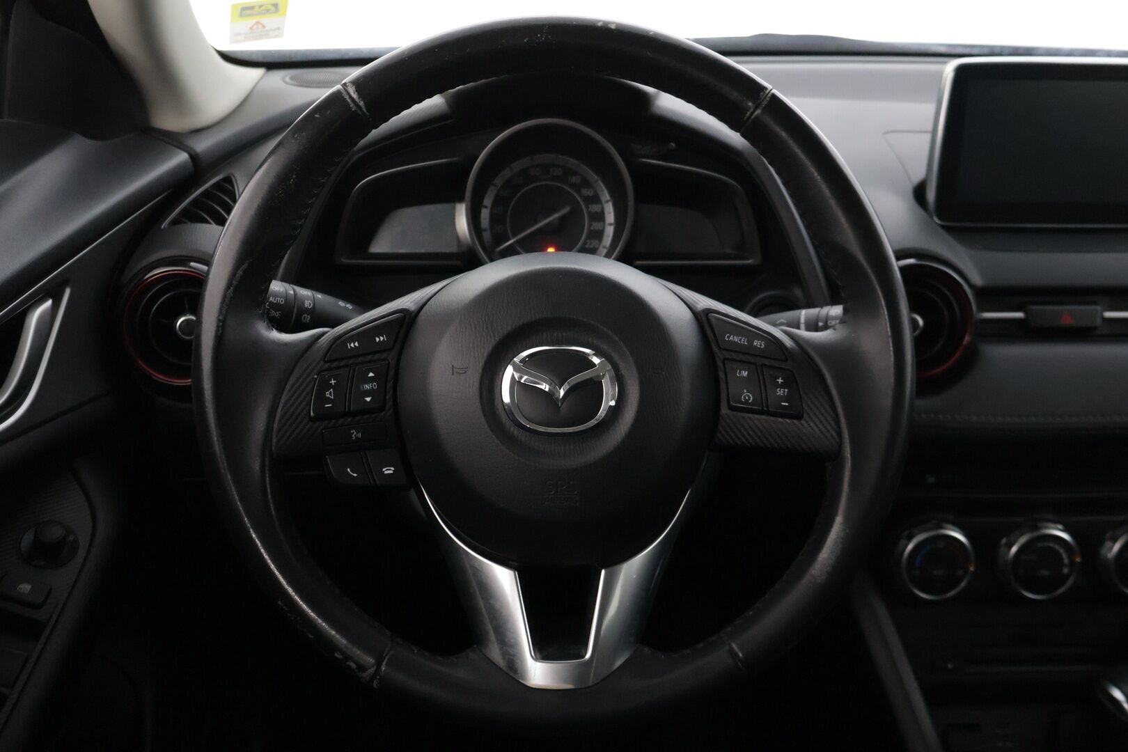 Mazda CX-3 2017 2,0 (120) SKYACTIV-G Optimum 6AT EC2O * Vetokoukku / Navi / Vakkari / Tutkat * - Juuri huollettu / Juuri katsastettu / 2x Renkaat