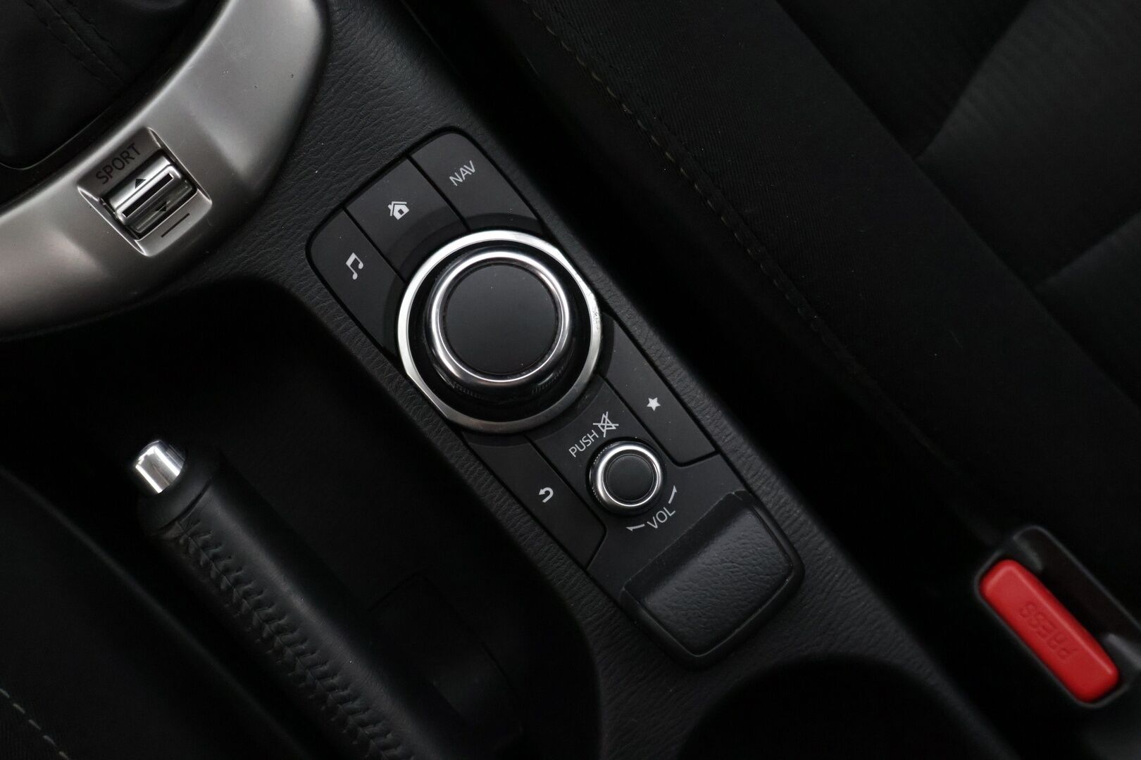 Mazda CX-3 2017 2,0 (120) SKYACTIV-G Optimum 6AT EC2O * Vetokoukku / Navi / Vakkari / Tutkat * - Juuri huollettu / Juuri katsastettu / 2x Renkaat