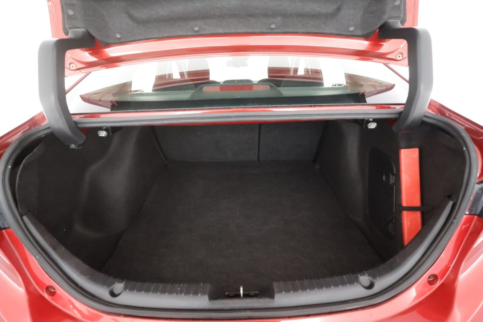 Mazda Mazda3 2016 Sedan 2,0 (120) SKYACTIV-G Premium 6MT 4ov CO3 - | Vakionopeudensäädin | Navi | Aut. ilmastointi | BT audio | Lohko | Penkinlämmittimet | Smart City Brake Support | 2x renkaat aluin | 