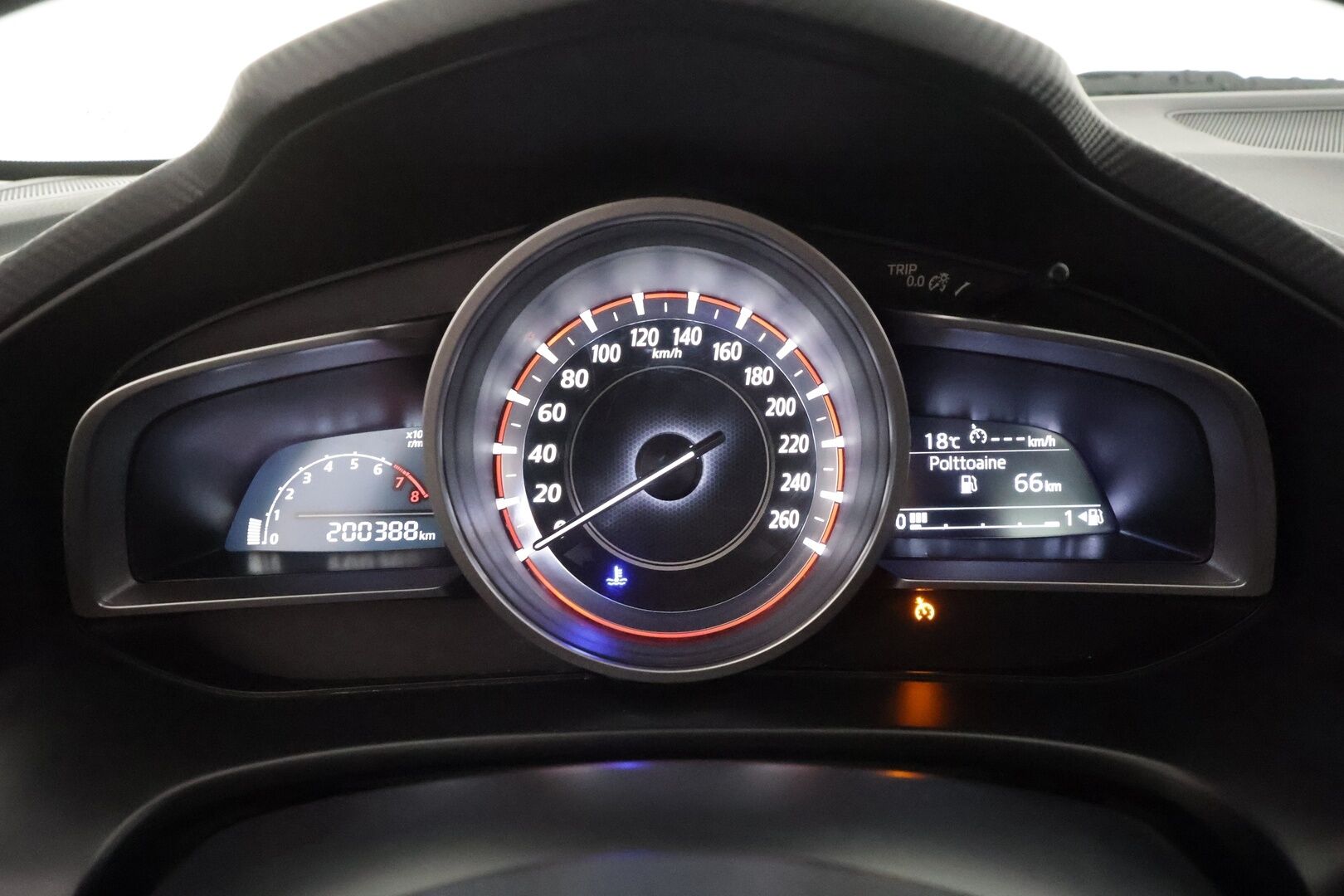 Mazda Mazda3 2016 Sedan 2,0 (120) SKYACTIV-G Premium 6MT 4ov CO3 - | Vakionopeudensäädin | Navi | Aut. ilmastointi | BT audio | Lohko | Penkinlämmittimet | Smart City Brake Support | 2x renkaat aluin | 
