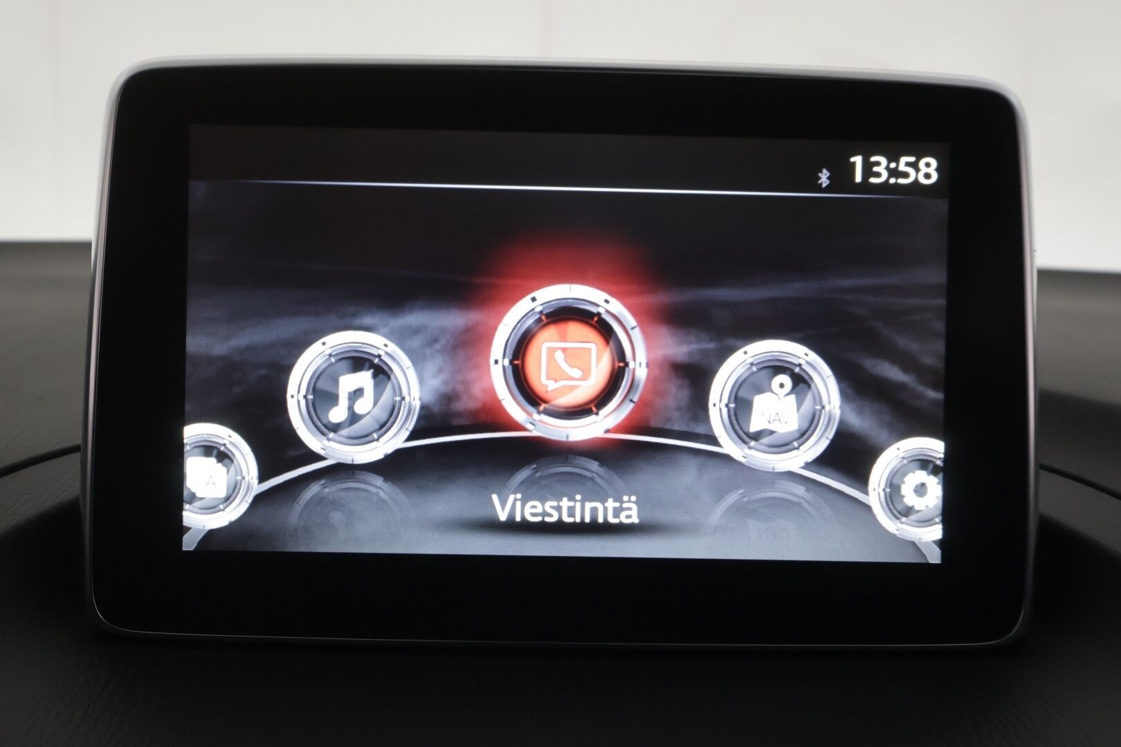 Mazda Mazda3 2016 Sedan 2,0 (120) SKYACTIV-G Premium 6MT 4ov CO3 - | Vakionopeudensäädin | Navi | Aut. ilmastointi | BT audio | Lohko | Penkinlämmittimet | Smart City Brake Support | 2x renkaat aluin | 