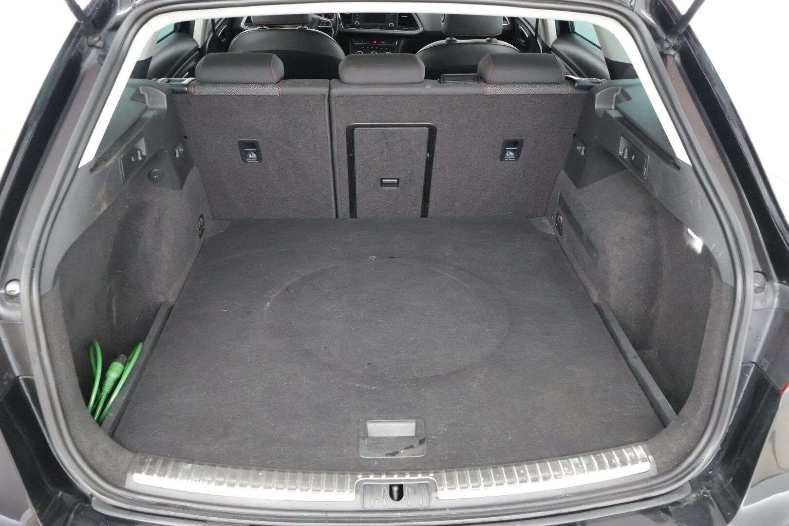 Seat Leon ST 2016 1,4 FR TSI 150 *Lohko / Tutkat / Bluetooth / FR* - Kahdet renkaat / Hyvät huollot! 