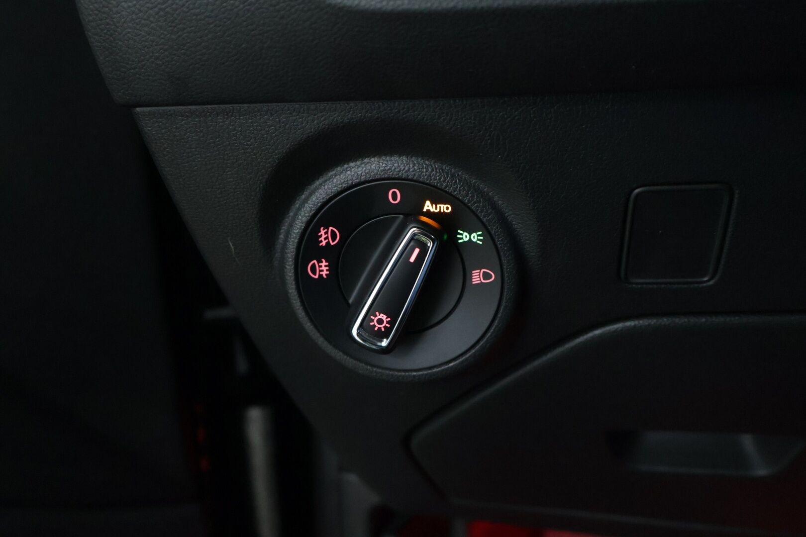 Seat Leon ST 2016 1,4 FR TSI 150 *Lohko / Tutkat / Bluetooth / FR* - Kahdet renkaat / Hyvät huollot! - HULLUT JOULUT KORKOTARJOUS 2,49% 