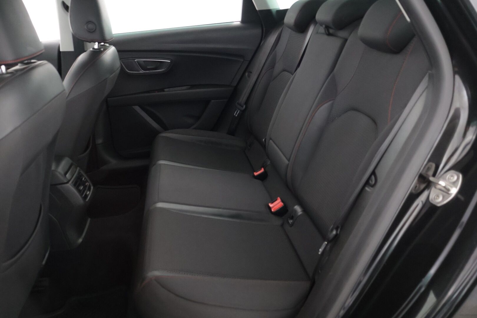 Seat Leon ST 2016 1,4 FR TSI 150 *Lohko / Tutkat / Bluetooth / FR* - Kahdet renkaat / Hyvät huollot! - HULLUT JOULUT KORKOTARJOUS 2,49% 