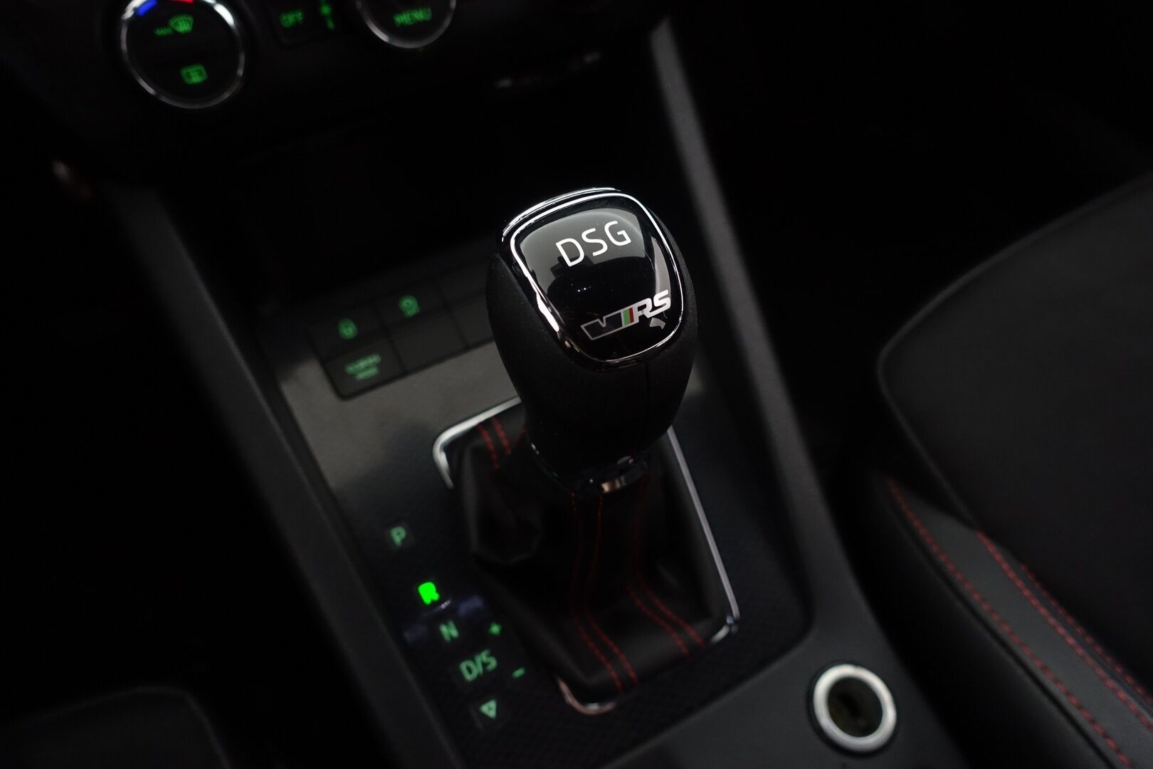 Skoda Octavia 2016 2,0 TSI RS DSG Autom. -  | ACC | Vetokoukku | Lohko + Sisäp. | Tutkat | Keyless | Suomi-auto | Sporttipenkit | Puolinahkasisusta | SmartLink | Törmäysvaroitin | 2X Renkaat & Vanteet |