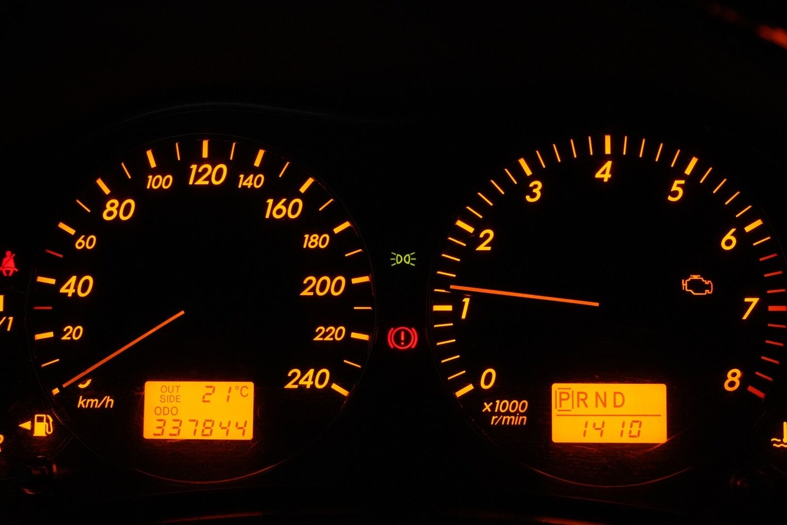 Toyota Avensis 2004 2.4 VVT-i Linea Sol Elegant Wagon aut *YritysOutlet - Myydään vain yrityksille* - Kahdet renkaat / Hyvät huollot / Ketju vaihdettu 2024 / Nahka sisusta