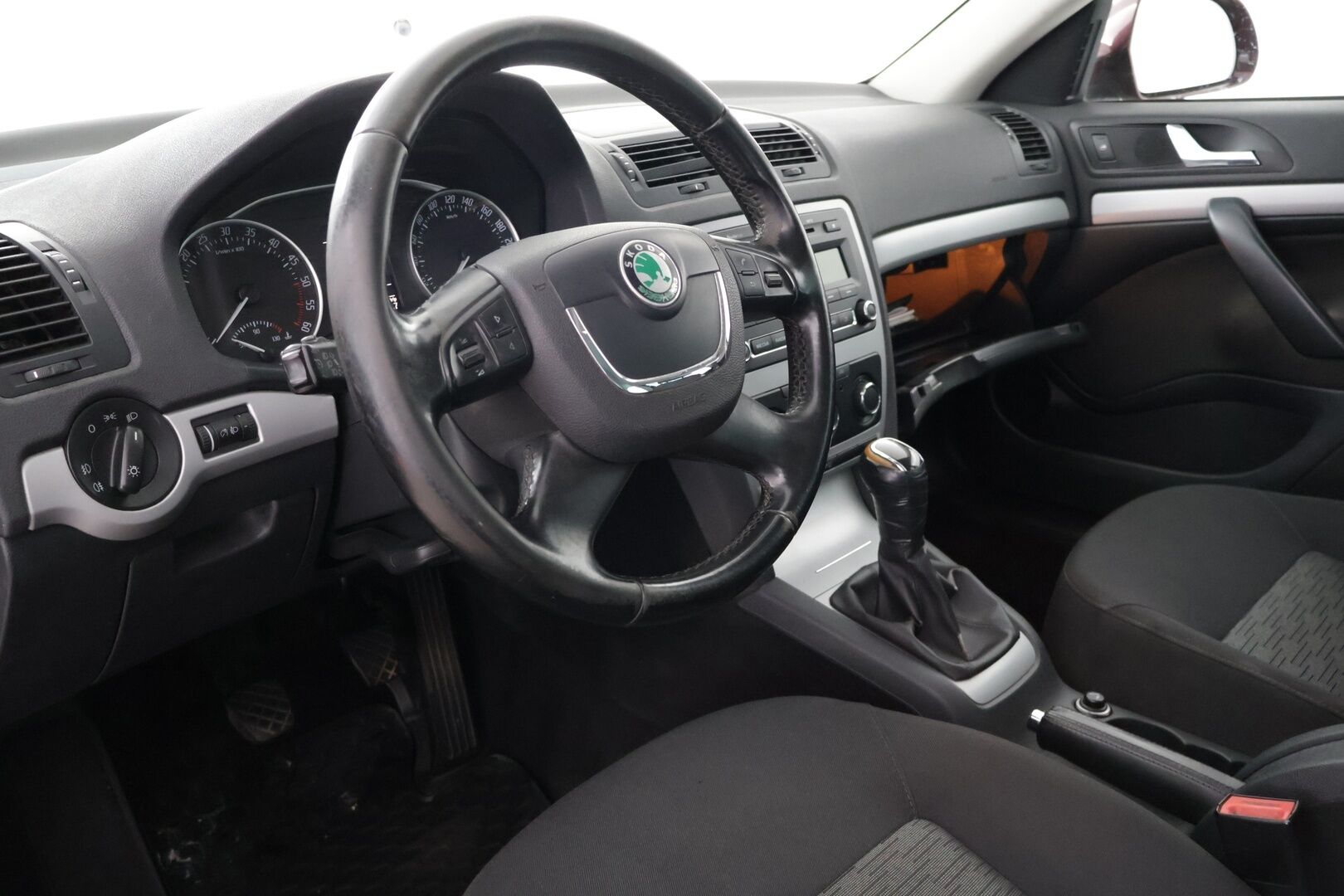 Skoda Octavia 2012 Elegance - Myydään huutokaupat.comissa! Webasto | 4x4 | Koukku