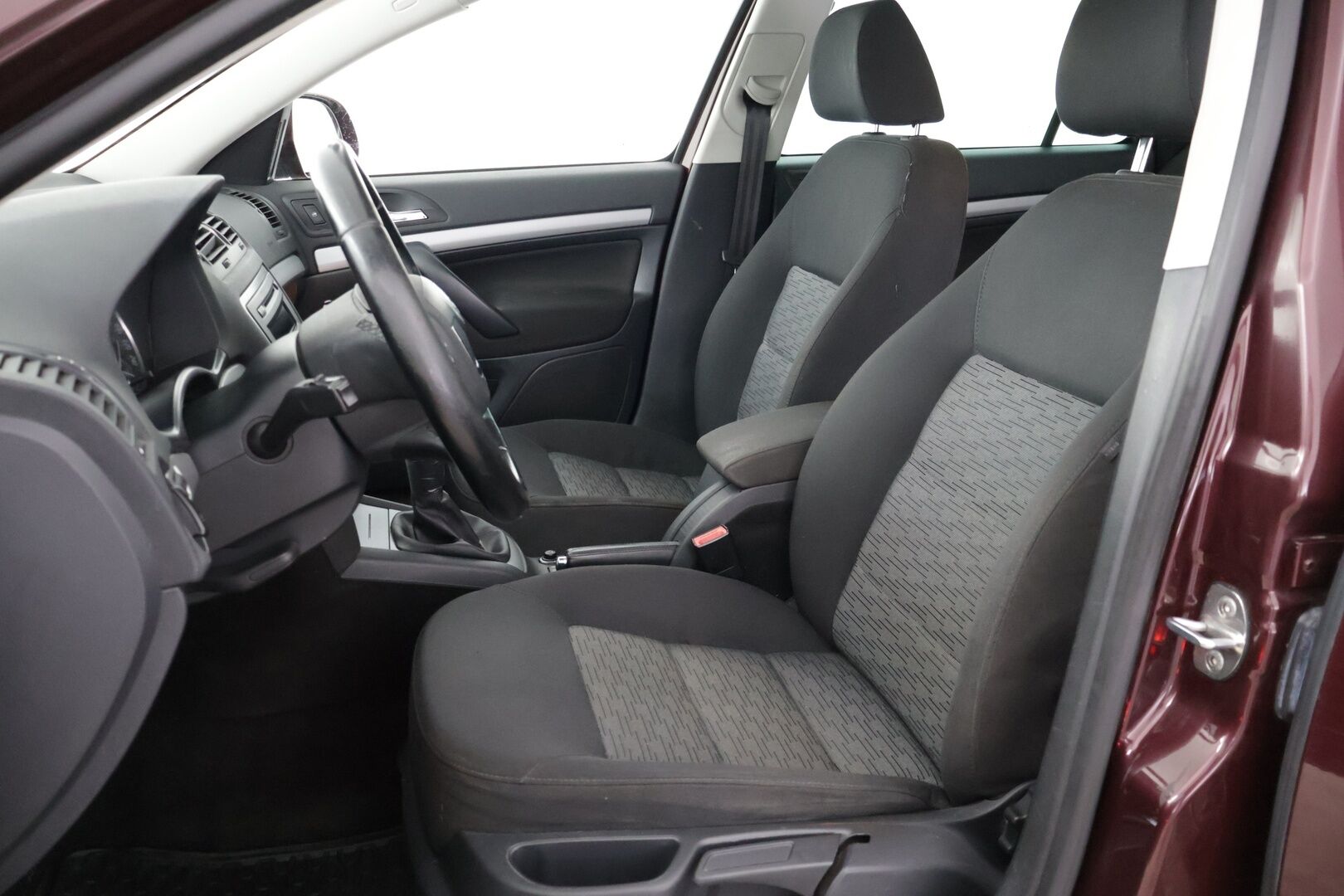 Skoda Octavia 2012 Elegance - Myydään huutokaupat.comissa! Webasto | 4x4 | Koukku