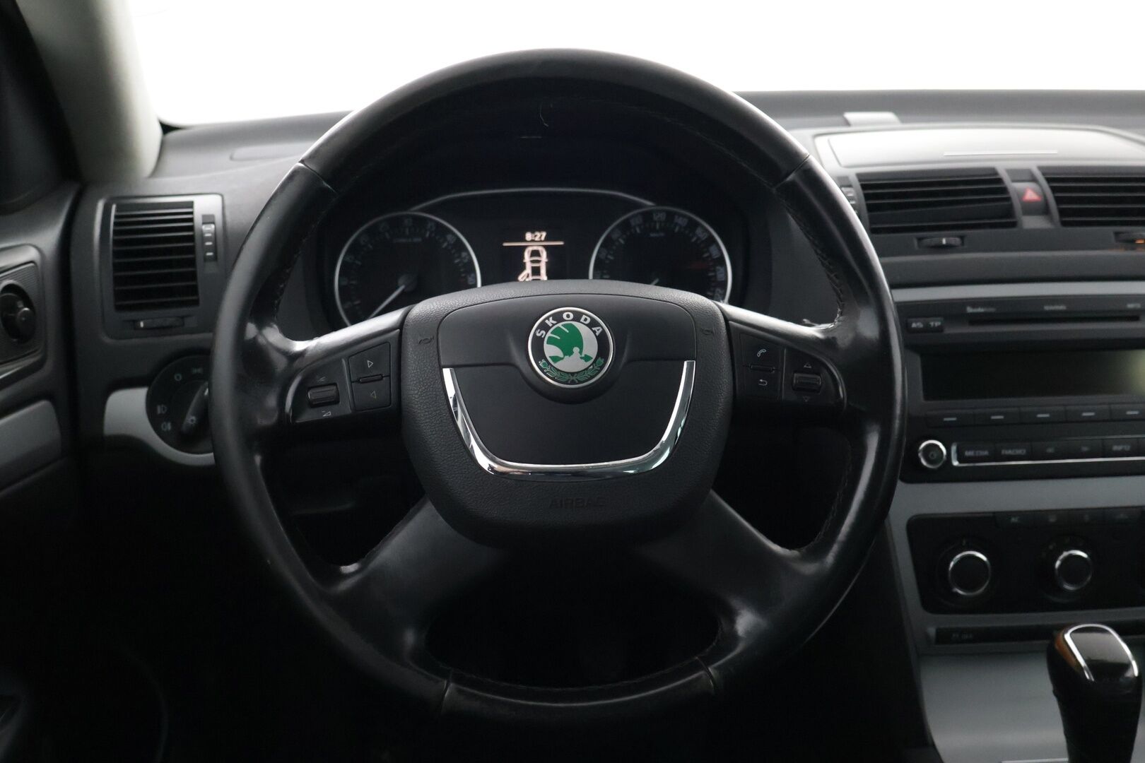 Skoda Octavia 2012 Elegance - Myydään huutokaupat.comissa! Webasto | 4x4 | Koukku