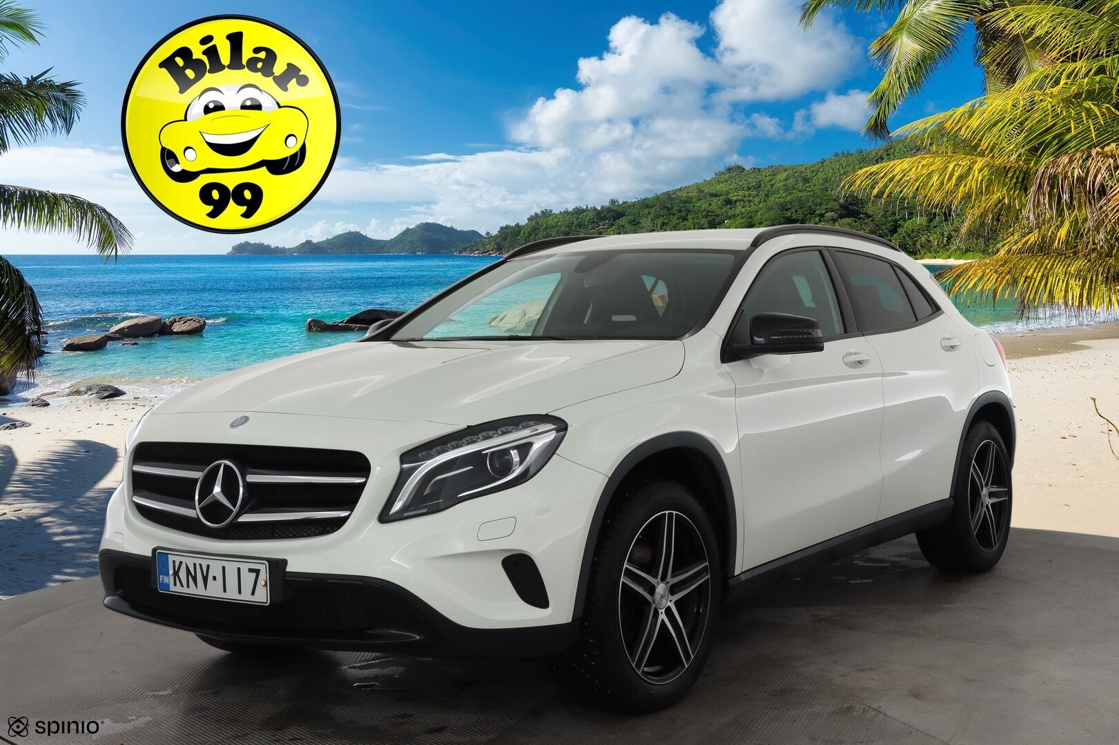Mercedes-Benz GLA 2016 200 A Urban Off-Roader * Peruutuskamera / Bi-Xenon / Puolinahkasisusta / Bluetooth / Vakkari - Suomi-auto / Kahdet renkaat aluvanteilla / Night / Juuri tullut Tampereelle!