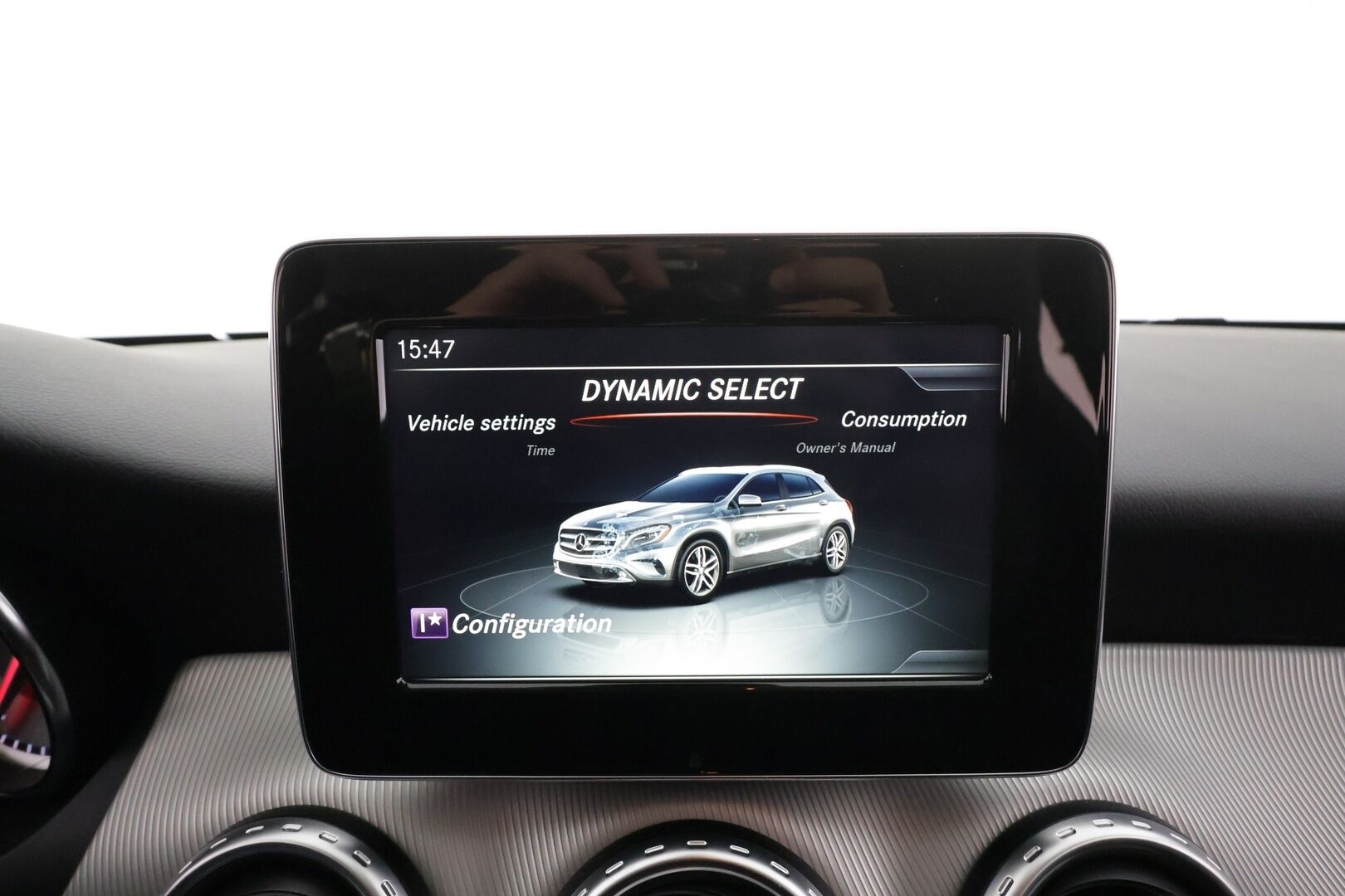 Mercedes-Benz GLA 2016 200 A Urban Off-Roader * Peruutuskamera / Bi-Xenon / Puolinahkasisusta / Bluetooth / Vakkari - Suomi-auto / Kahdet renkaat aluvanteilla / Night / Juuri tullut Tampereelle!