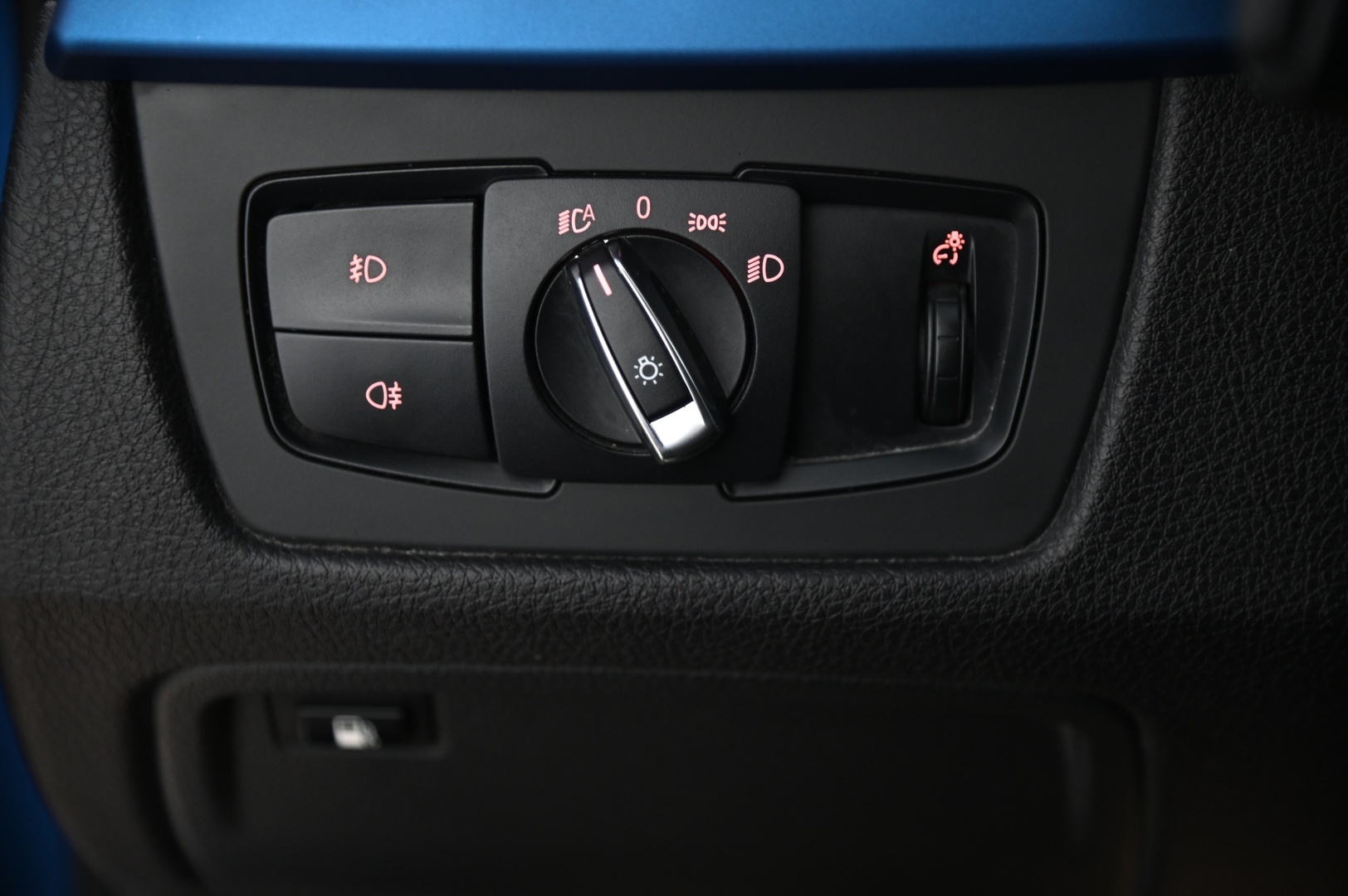 BMW 330 2016 F30 Sedan 330e A Business M-Sport*Hifit / Shadowline / Sporttipenkit* - *Estoril Blue / 2x renkaat & vanteet* - Osta nyt, maksa vasta ensi vuonna