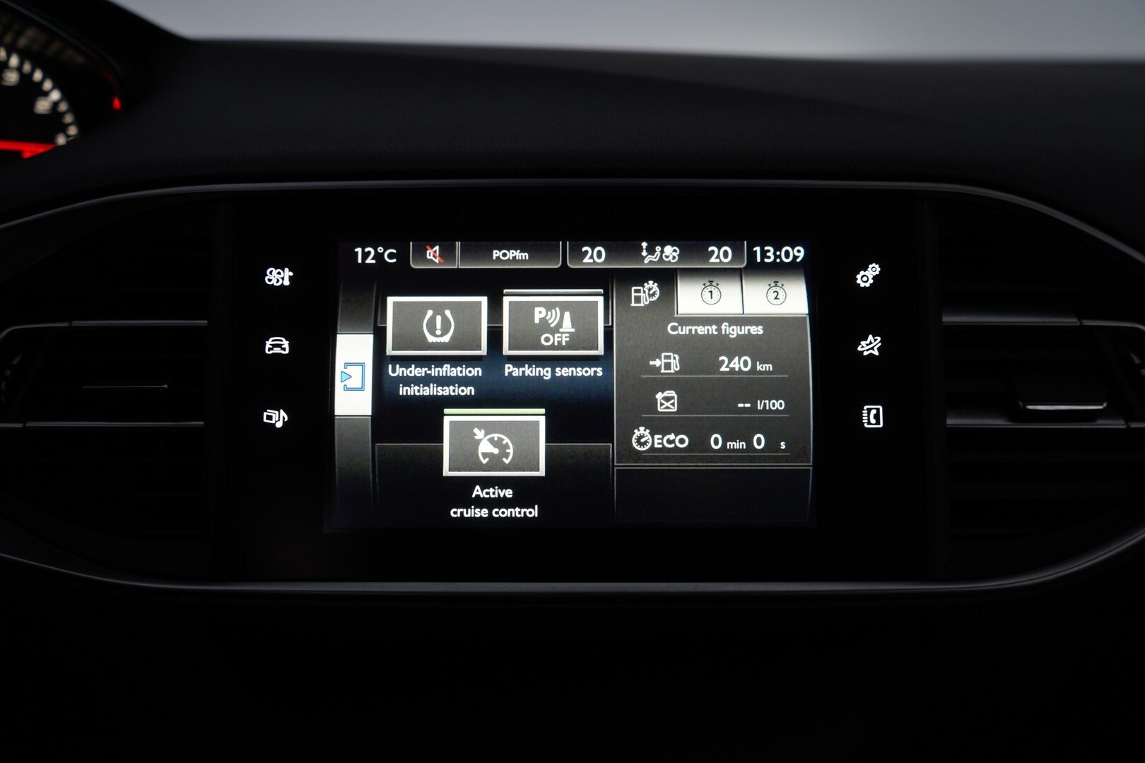 Peugeot 308 2016 SW Allure Edition PureTech 130 *Myydään huutokaupat.com sivustolla* - Suomi-auto / Jakopää tehty 09/2025 / Kahdet hyvät renkaat 