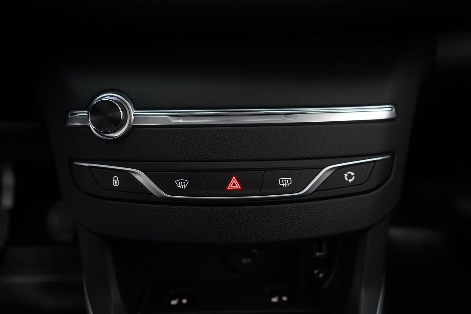 Peugeot 308 2016 SW Allure Edition PureTech 130 *Led-valot / Tutkat / Vakionopeudensäädin / Jakopää tehty / Kahdet renkaat* - Suomi-auto / Jakopää tehty 09/2025 / Kahdet hyvät renkaat