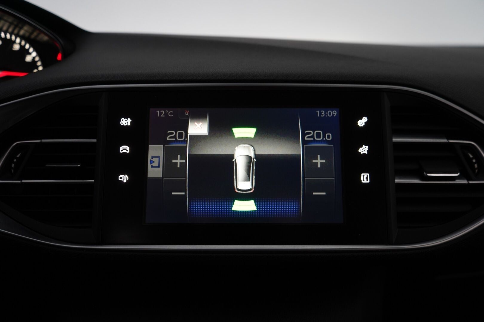 Peugeot 308 2016 SW Allure Edition PureTech 130 *Myydään huutokaupat.com sivustolla* - Suomi-auto / Jakopää tehty 09/2025 / Kahdet hyvät renkaat 