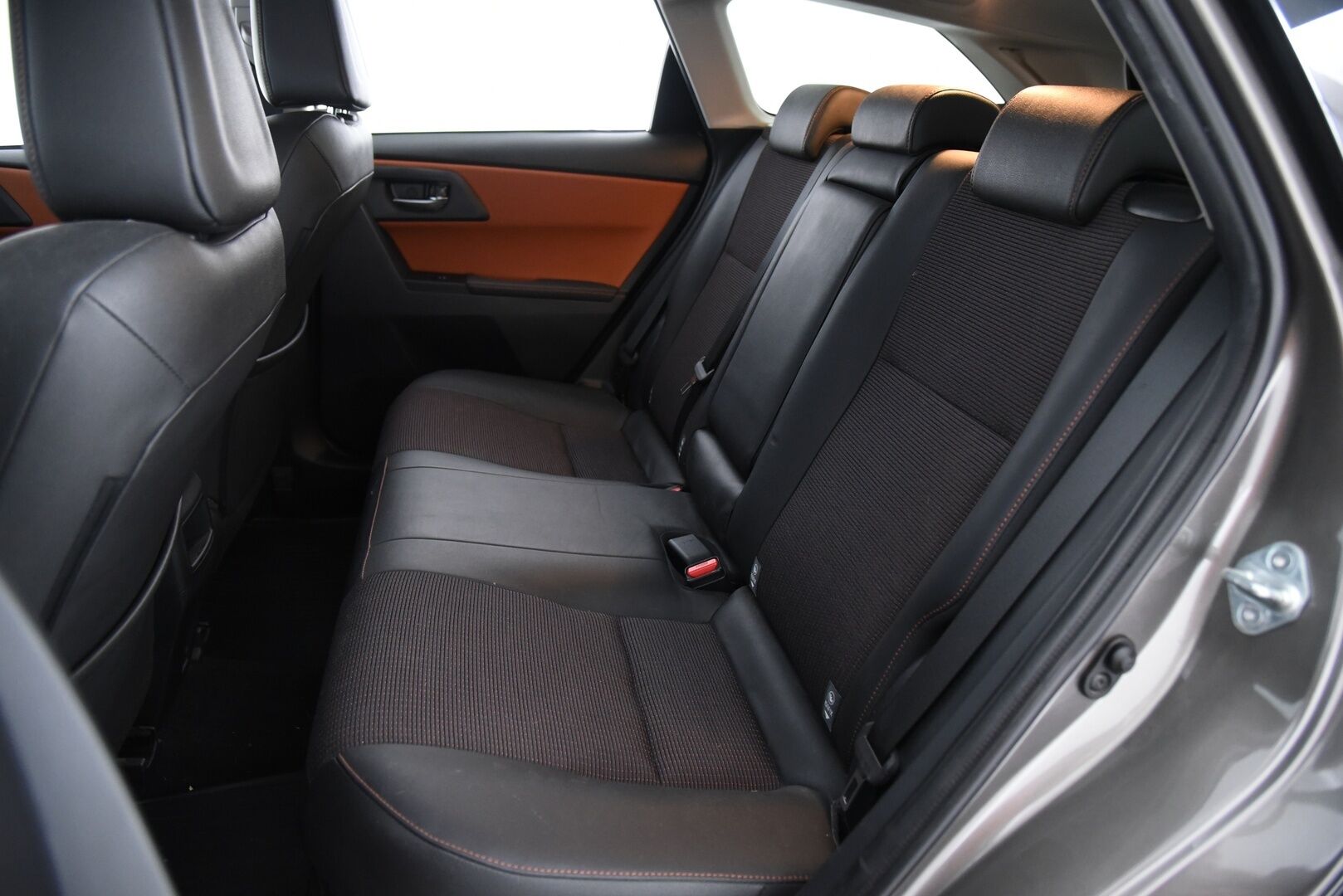 Toyota Auris 2016 Touring Sports 1,8 Hybrid Premium / Vakkari / P.kamera / Lohkolämmitin / NAVI - 2x Toyota vanteet hyvillä renkailla / Merkkihuollettu !