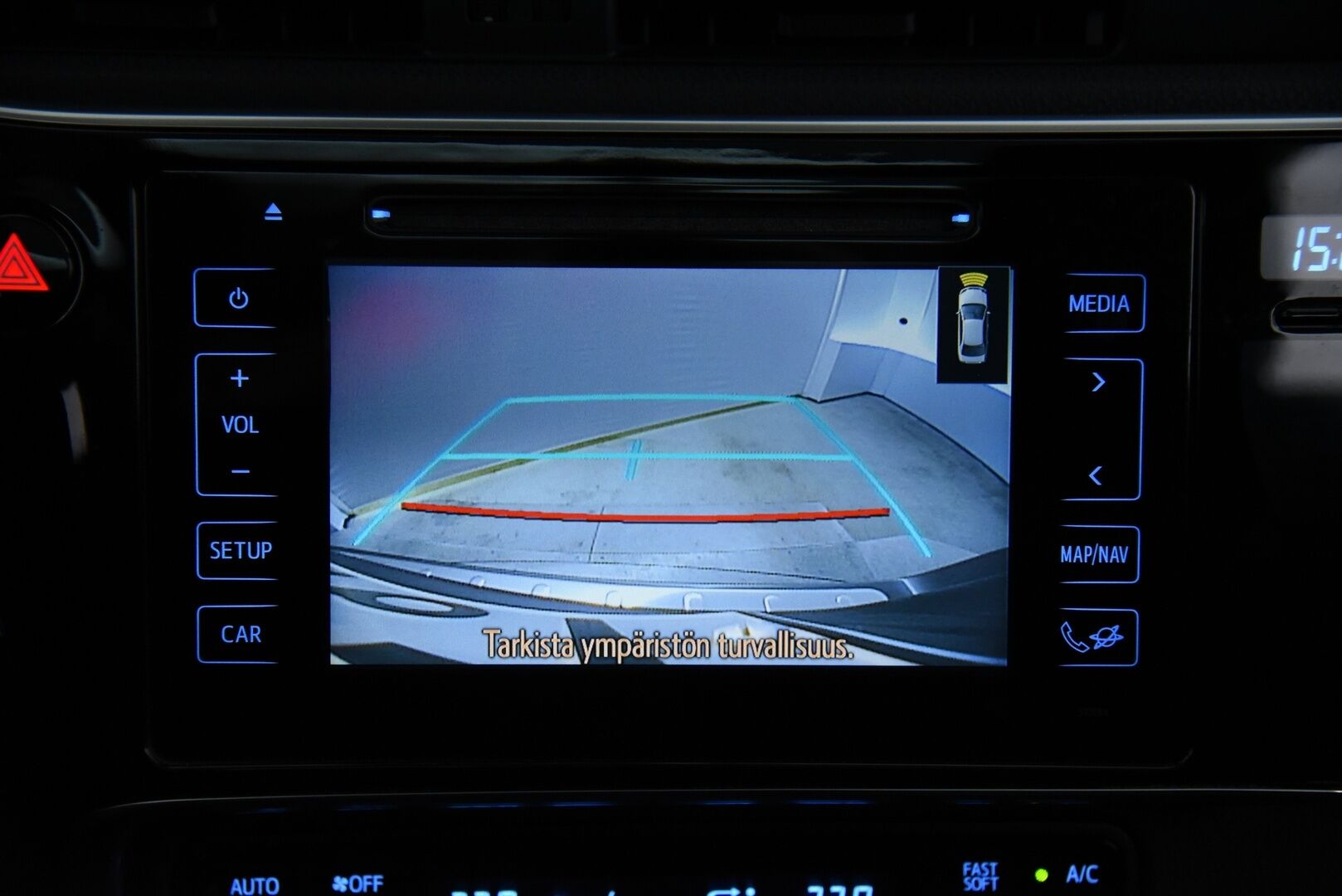 Toyota Auris 2016 Touring Sports 1,8 Hybrid Premium / Vakkari / P.kamera / Lohkolämmitin / NAVI - 2x Toyota vanteet hyvillä renkailla / Merkkihuollettu !