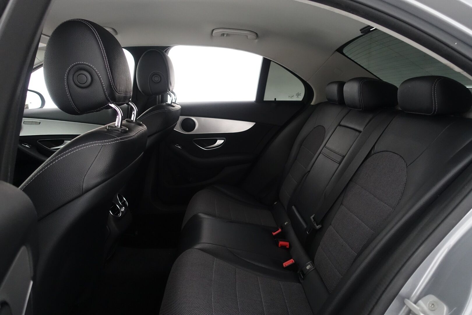 Mercedes-Benz C 2016 220d 4Matic Business AMG - | Juuri Huollettu! | Distronic | Webasto | ILS-LED | P.Tutkat | Sportpenkit | Navi | Kaistavahti | Katveavustin | Suomi-auto | Kahdet renkaat aluvanteilla |