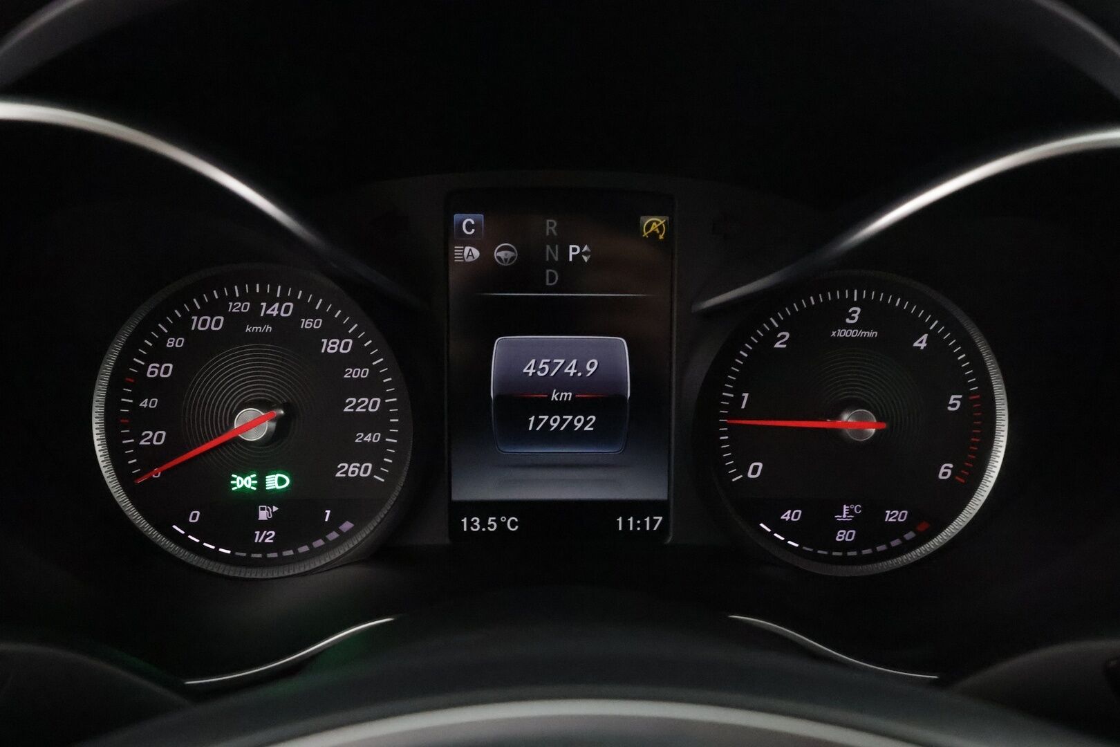 Mercedes-Benz C 2016 220d 4Matic Business AMG * Webasto / Distronic / ILS-LED / P.Tutkat / Sportpenkit / Navi / Kaistavahti / Katveavustin * - Suomi-auto / Kahdet renkaat aluvanteilla - HULLUT AVAJAISHULINAT KORKOTARJOUS 3,29 %