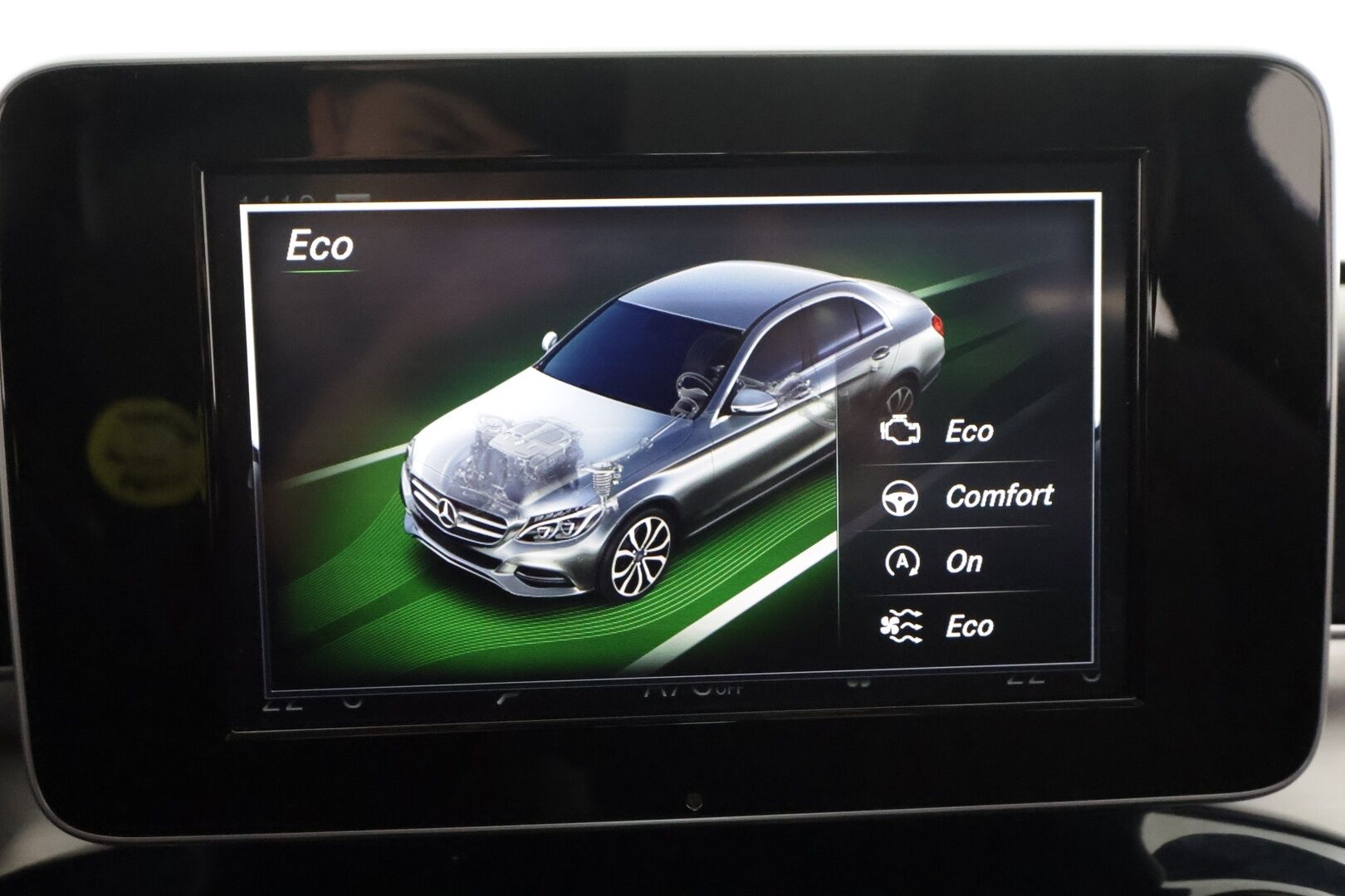 Mercedes-Benz C 2016 220d 4Matic Business AMG - | Distronic | Webasto | ILS-LED | P.Tutkat | Sportpenkit | Navi | Kaistavahti | Katveavustin | Suomi-auto | Kahdet renkaat aluvanteilla |