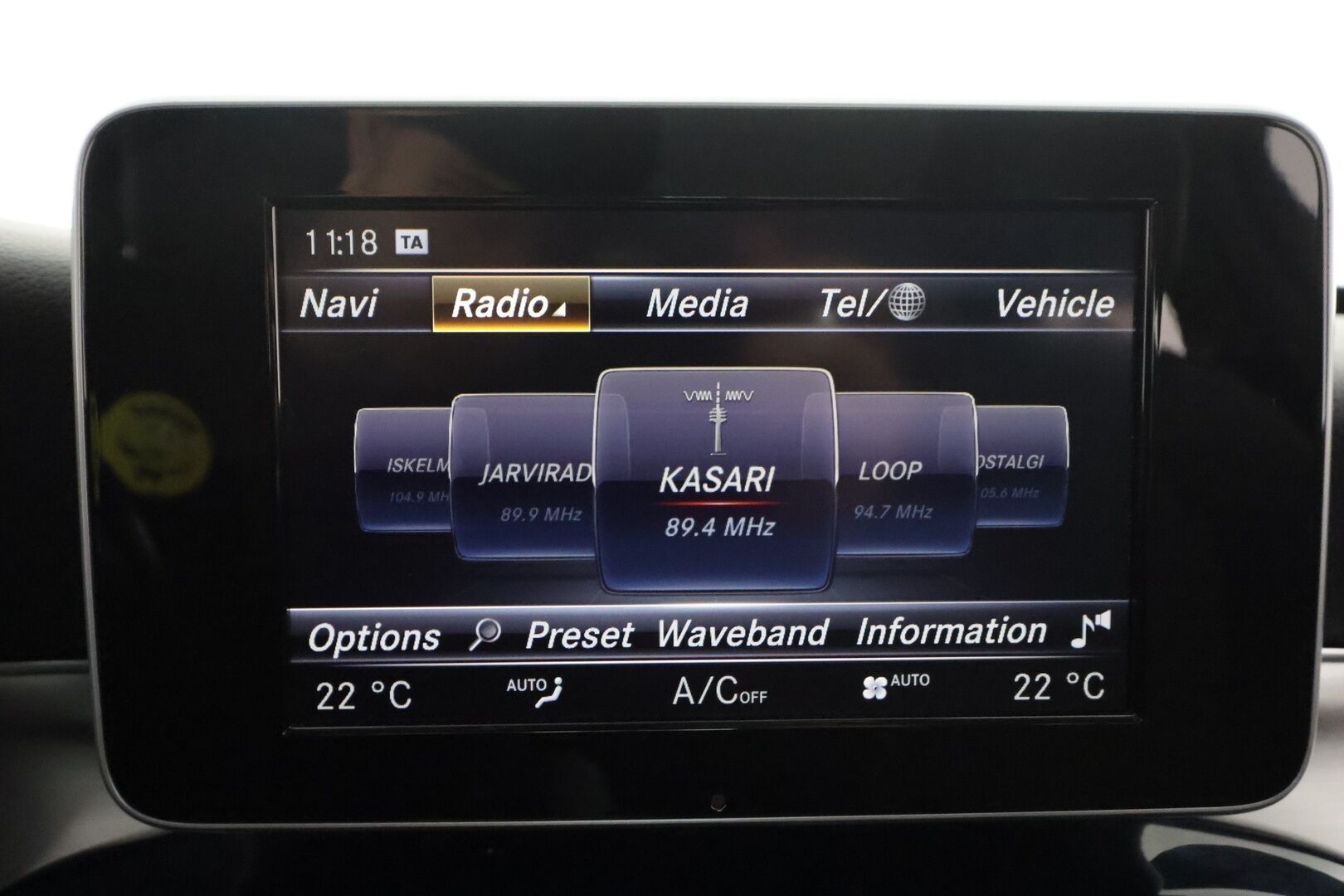 Mercedes-Benz C 2016 220d 4Matic Business AMG * Webasto / Distronic / ILS-LED / P.Tutkat / Sportpenkit / Navi / Kaistavahti / Katveavustin * - Suomi-auto / Kahdet renkaat aluvanteilla