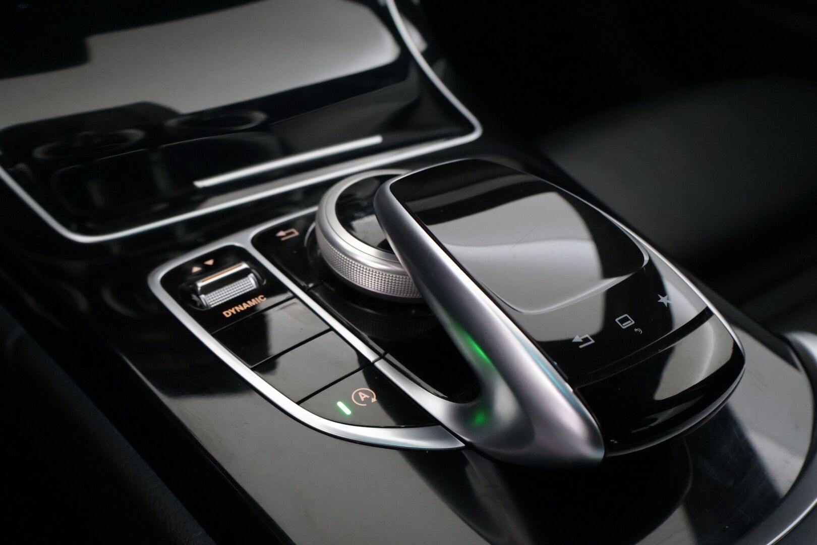 Mercedes-Benz C 2016 220 d 4Matic 30 Years Edition AMG *Webasto / 360Kamera / Nahkasisusta / Burmester / Adapt. LED* - *Kahdet asialliset renkaat / Fiksut huollot!!*