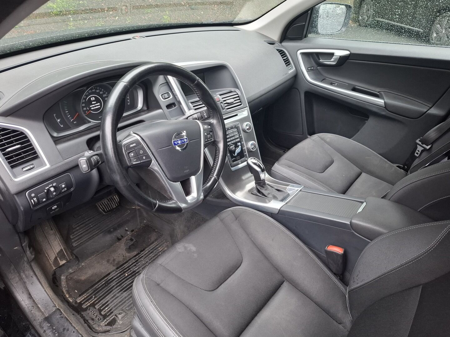 Volvo XC60 2015 T5 Momentum aut **Facelift / Xenon / Vakkari / TULOSSA