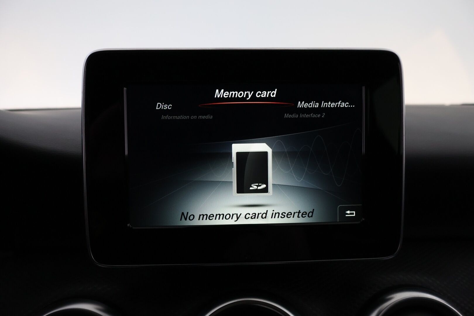 Mercedes-Benz A 2016 160 d * Vakkari / Tutkat / Lohkolämmitin / Sporttipenkit * - Suomi- auto / 2x Renkaat aluvantein / Ilman Adblue