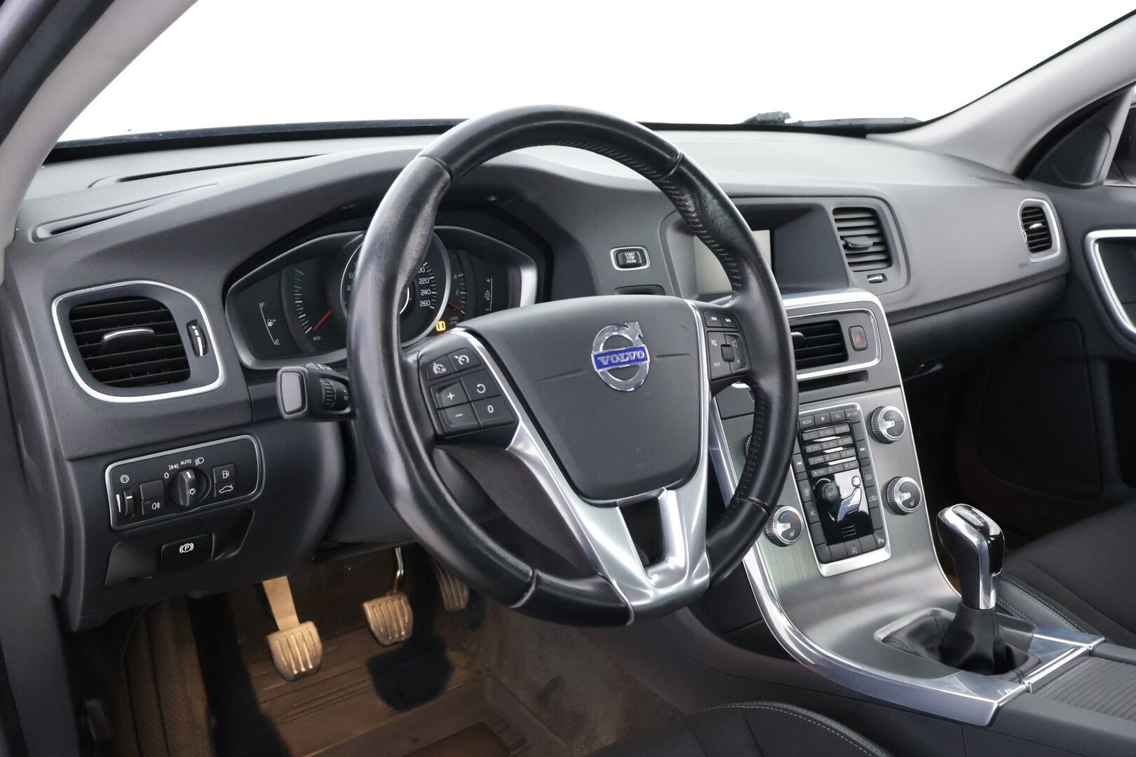 Volvo S60 2016 D2 Business - Webasto | High Perf.Audio | Vetokoukku | Vakkari | Suomiauto | Jakopää tehty | Juuri katsastettu!