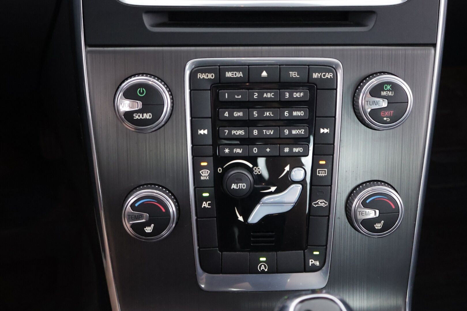 Volvo S60 2016 D2 Business - Webasto | High Perf.Audio | Vetokoukku | Vakkari | Suomiauto | Jakopää tehty | Juuri katsastettu!