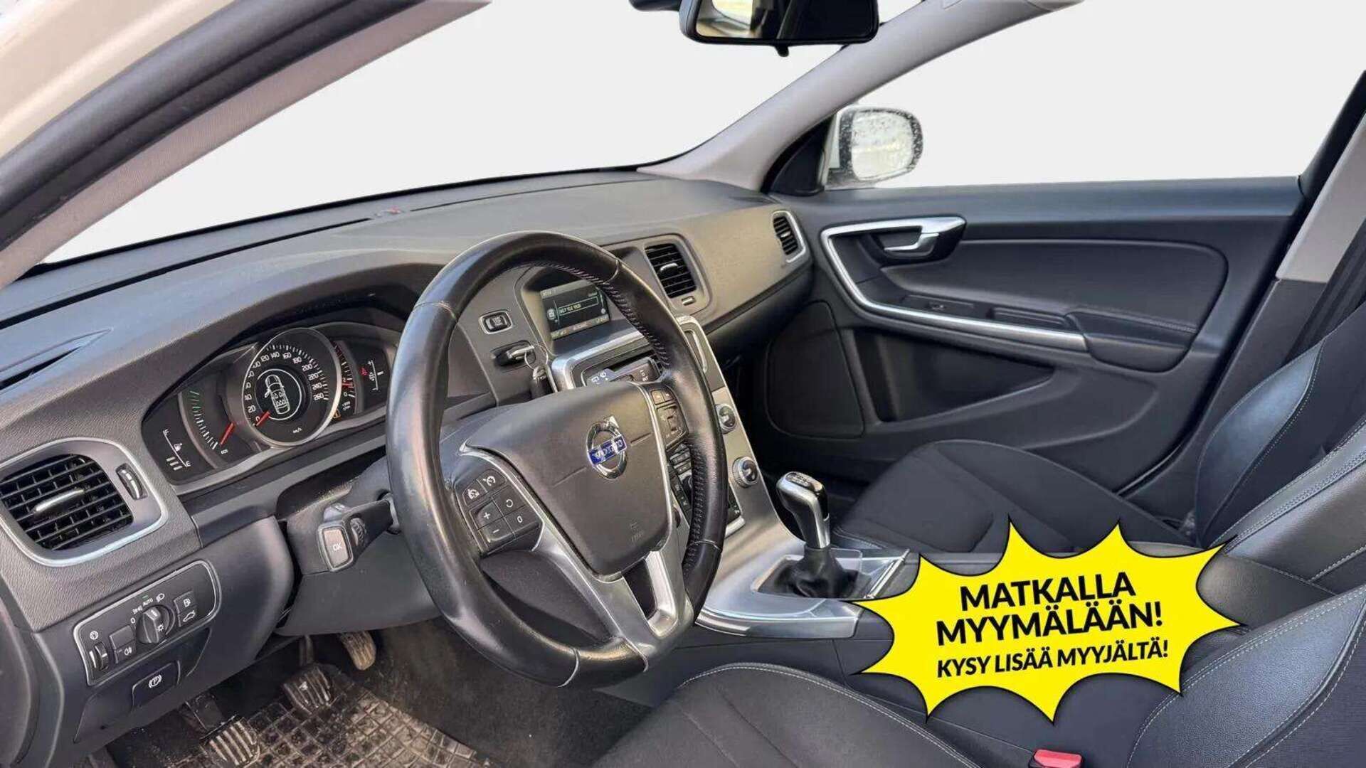 Volvo V60 2016 D2 Business * Webasto / Vetokoukku / Puolinahkasisusta / Tutka / Vakkari * - Suomi-auto / Viimeisin huolto ja jakohihna tehty 217tkm