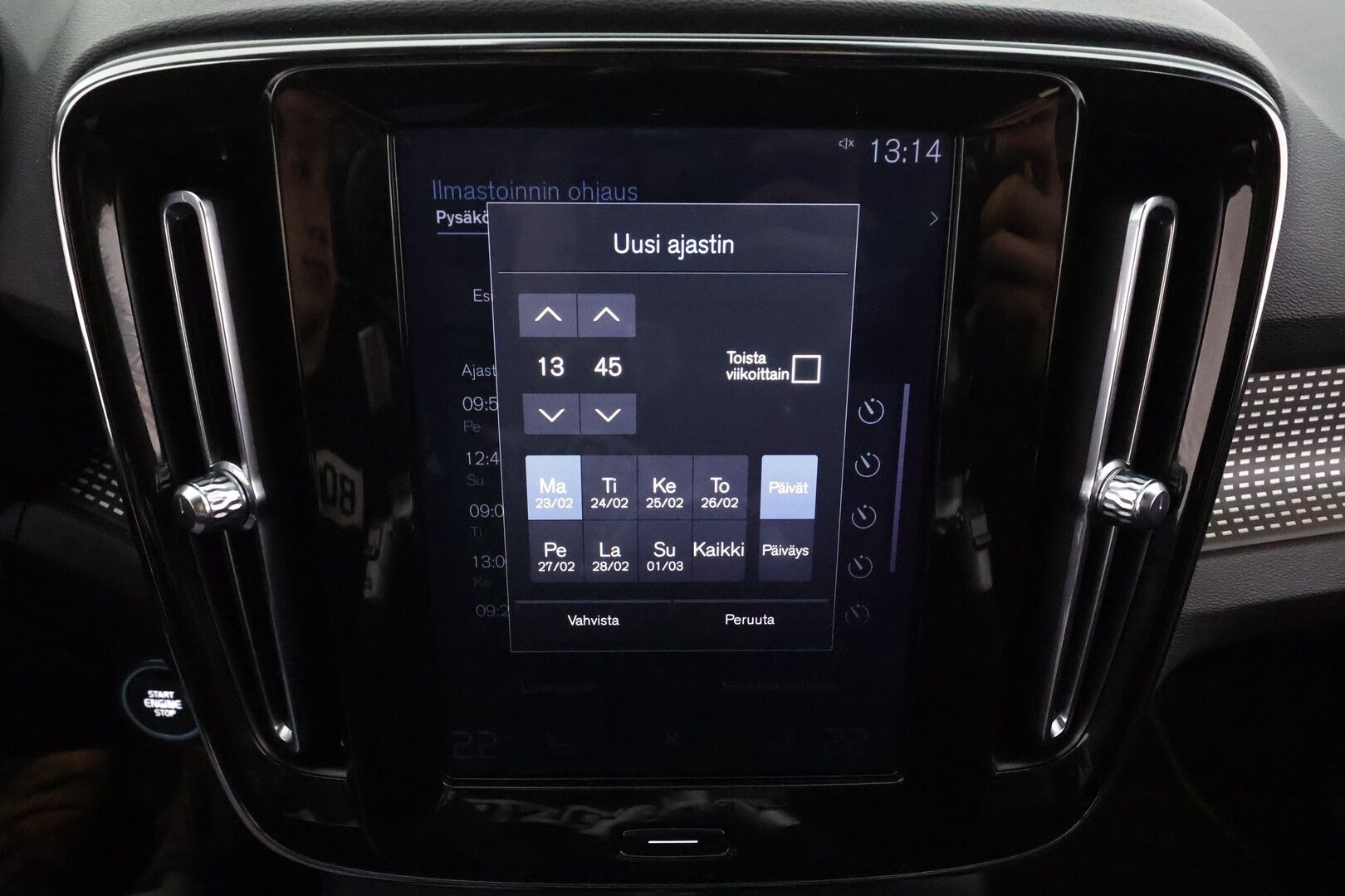 Volvo XC40 2019 D4 AWD Business R-Design aut * ACC / P.kamera / H&K / Webasto / Full LED / Panorama / KeylessGo / Muistipenkki * - 1.Om Suomi-auto / Kahdet Nokian renkaat OEM Vanteilla / Merkkihuollettu / Jakohihna vaihdettu - HULLUT AVAJAISHULINAT KORKOTARJOUS 3,29 %