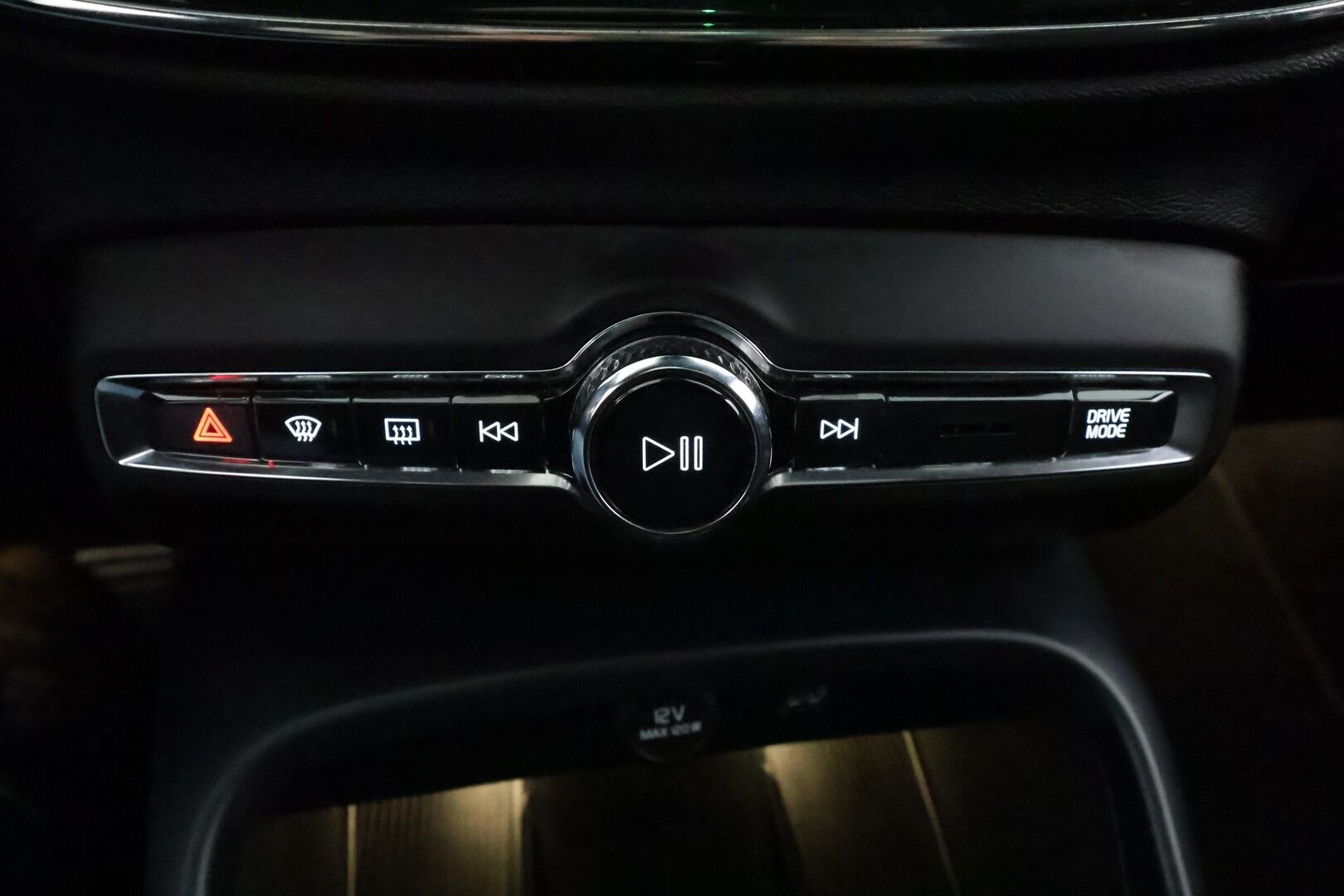 Volvo XC40 2019 D4 AWD Business R-Design aut * ACC / P.kamera / H&K / Webasto / Full LED / Panorama / KeylessGo / Muistipenkki * - 1.Om Suomi-auto / Kahdet Nokian renkaat OEM Vanteilla / Merkkihuollettu / Jakohihna vaihdettu - HULLUT AVAJAISHULINAT KORKOTARJOUS 3,29 %