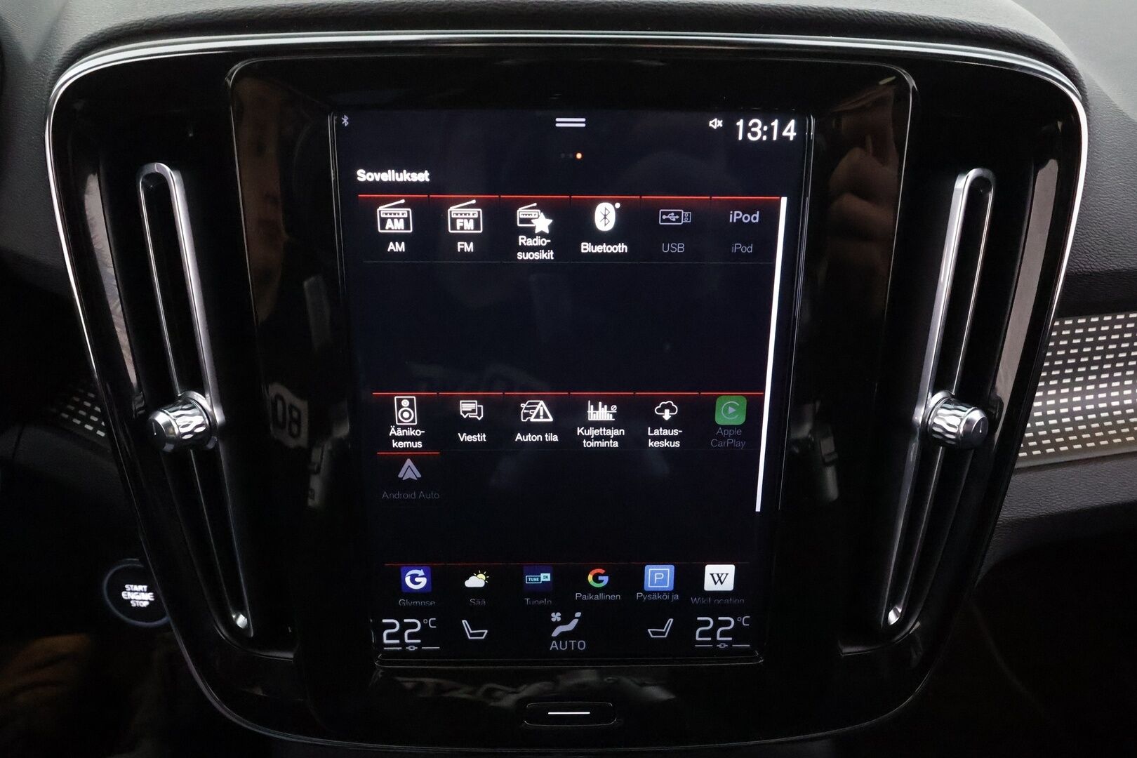 Volvo XC40 2019 D4 AWD Business R-Design aut * ACC / P.kamera / H&K / Webasto / Full LED / Panorama / KeylessGo / Muistipenkki * - 1.Om Suomi-auto / Kahdet Nokian renkaat OEM Vanteilla / Merkkihuollettu / Jakohihna vaihdettu