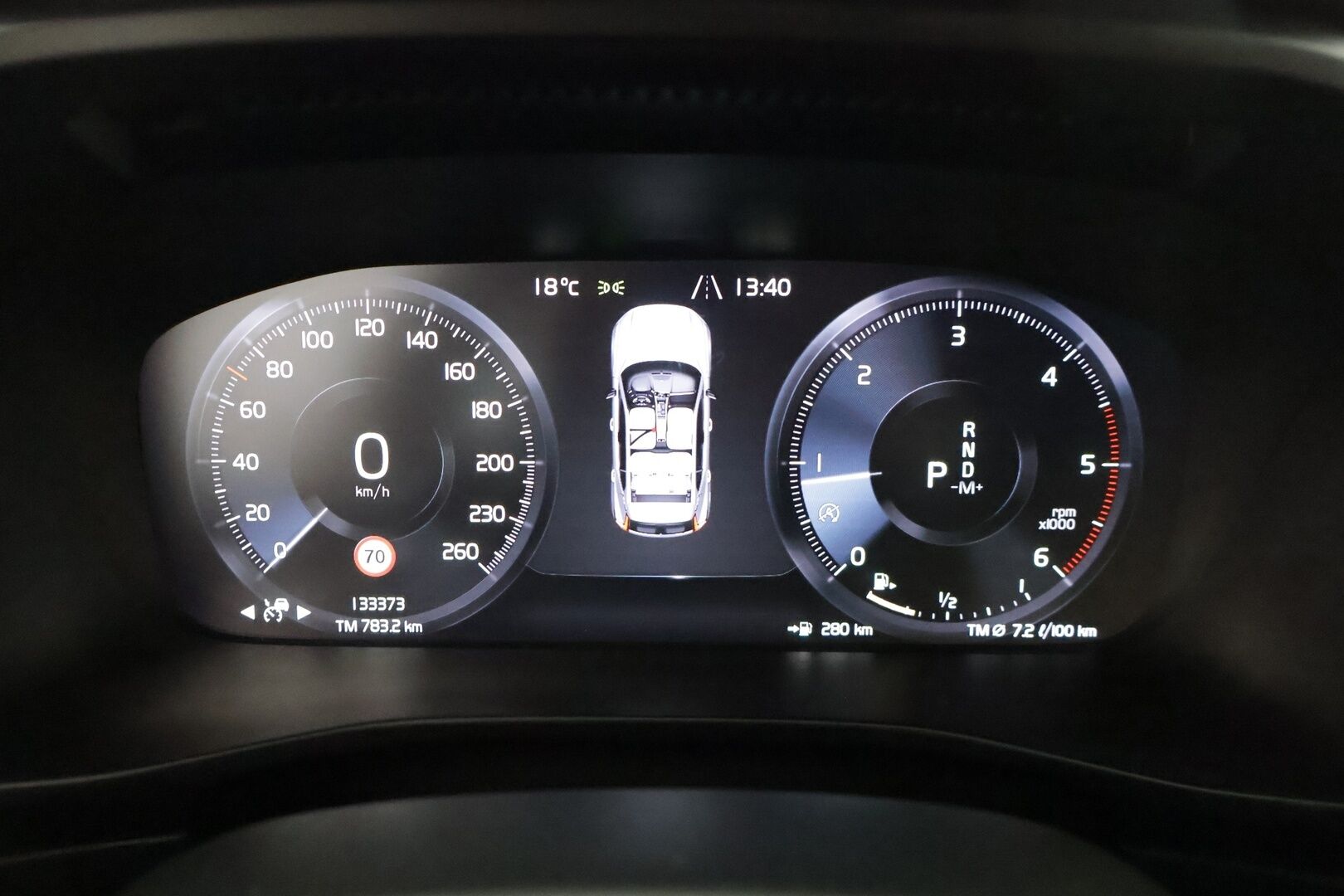 Volvo XC40 2019 D3 AWD Business R-Design aut **Webasto / Adapt.Vakkari / LED-valot / Sporttipenkit / P.Tutkat / Kaistavahti** - 3,99 % KORKOTARJOUS TÄHÄN AUTOON - Suomi-auto / Digimittaristo / KeylessGO / 2x Renkaat