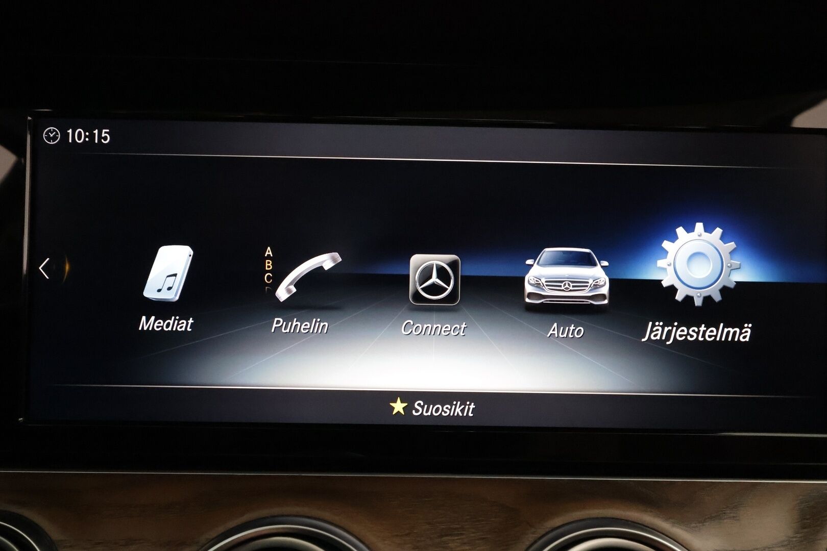 Mercedes-Benz E 2018 220 d A Business Avantgarde - | Ruskeat puolinahat | Merkkihuollot | P.kamera | Ambient light | Sporttipenkit | Navi | LED | Vakkari | Lohko+sisähaara | 2x renkaat |