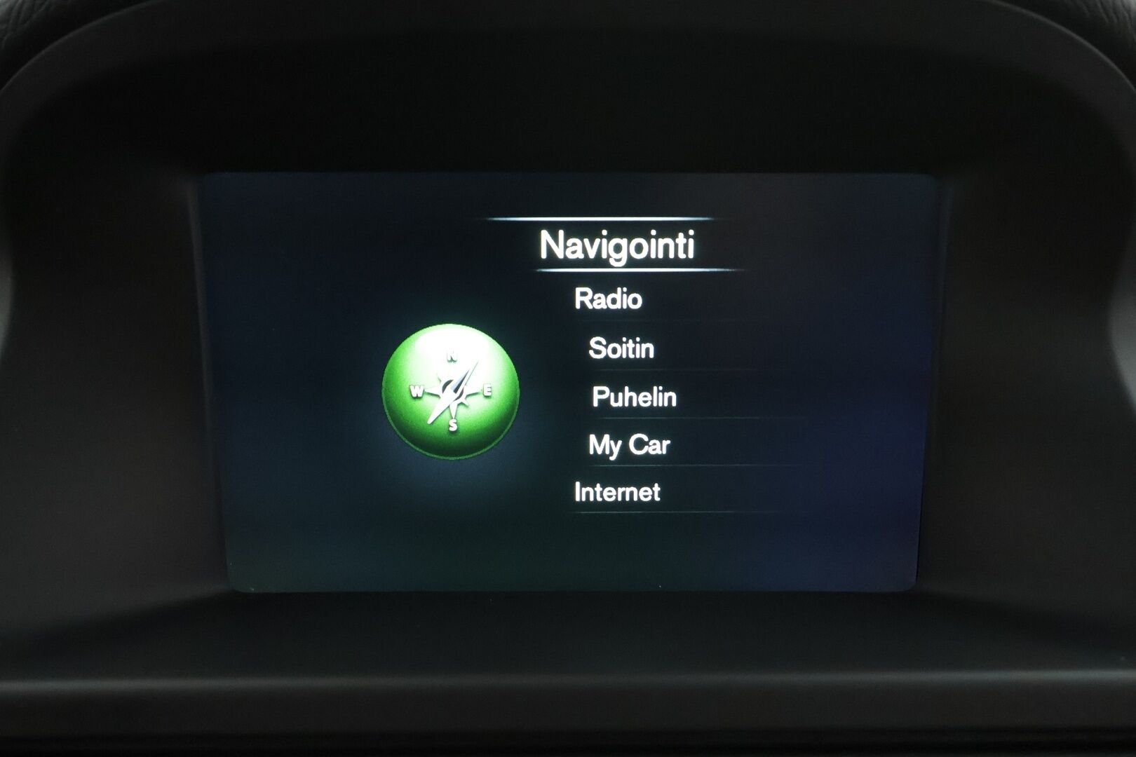 Volvo V70 2016 D3 Business Classic aut *  ACC / Webasto / koukku / Muistipenkki / Xenon * - Kahdet renkaat / Nahkasisusta / Huippuhieno