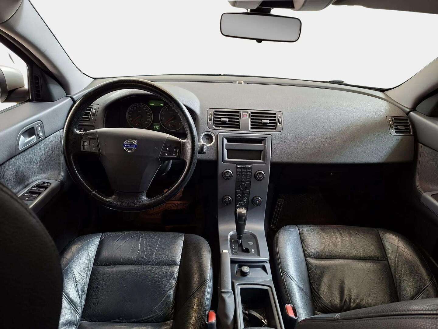 Volvo V50 2007 5D V50 STW 2.4 AUTOMATIC-MW6659/264 - | YritysOutlet - Myydään vain yrityksille | jakopää tehty 2024 | Hyvät renkaat alumiinivanteilla | Vakionopeudensäädin | Siisti kori |
