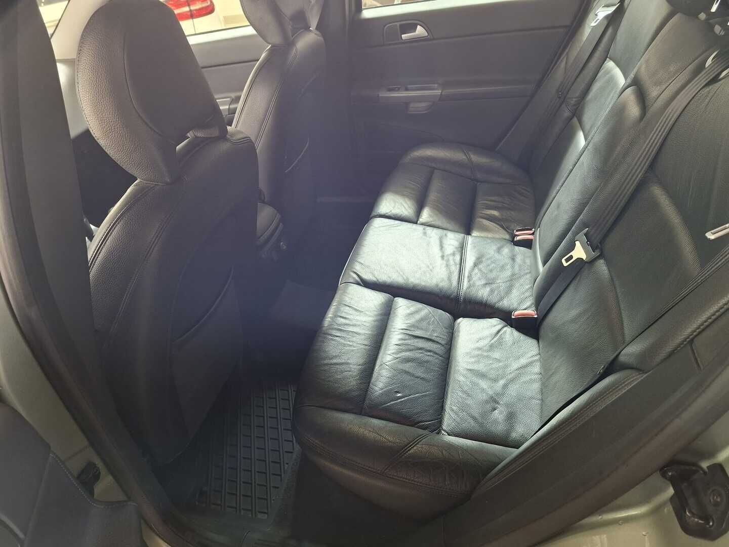 Volvo V50 2007 5D V50 STW 2.4 AUTOMATIC-MW6659/264 - | YritysOutlet - Myydään vain yrityksille | jakopää tehty 2024 | Hyvät renkaat alumiinivanteilla | Vakionopeudensäädin | Siisti kori |