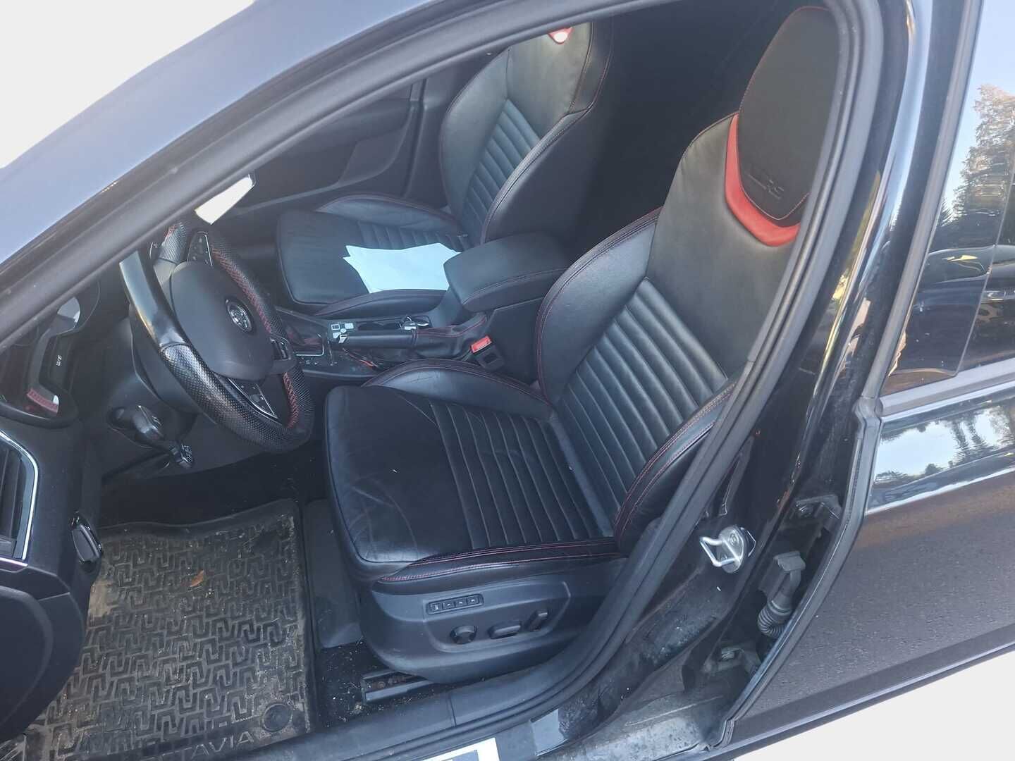 Skoda Octavia 2017 Combi 2,0 TDI 184 4x4 RS DSG *ACC / Webasto / Canton / Muistipenkki / Lämpölasi / Koukku* - Huippuvarusteet!