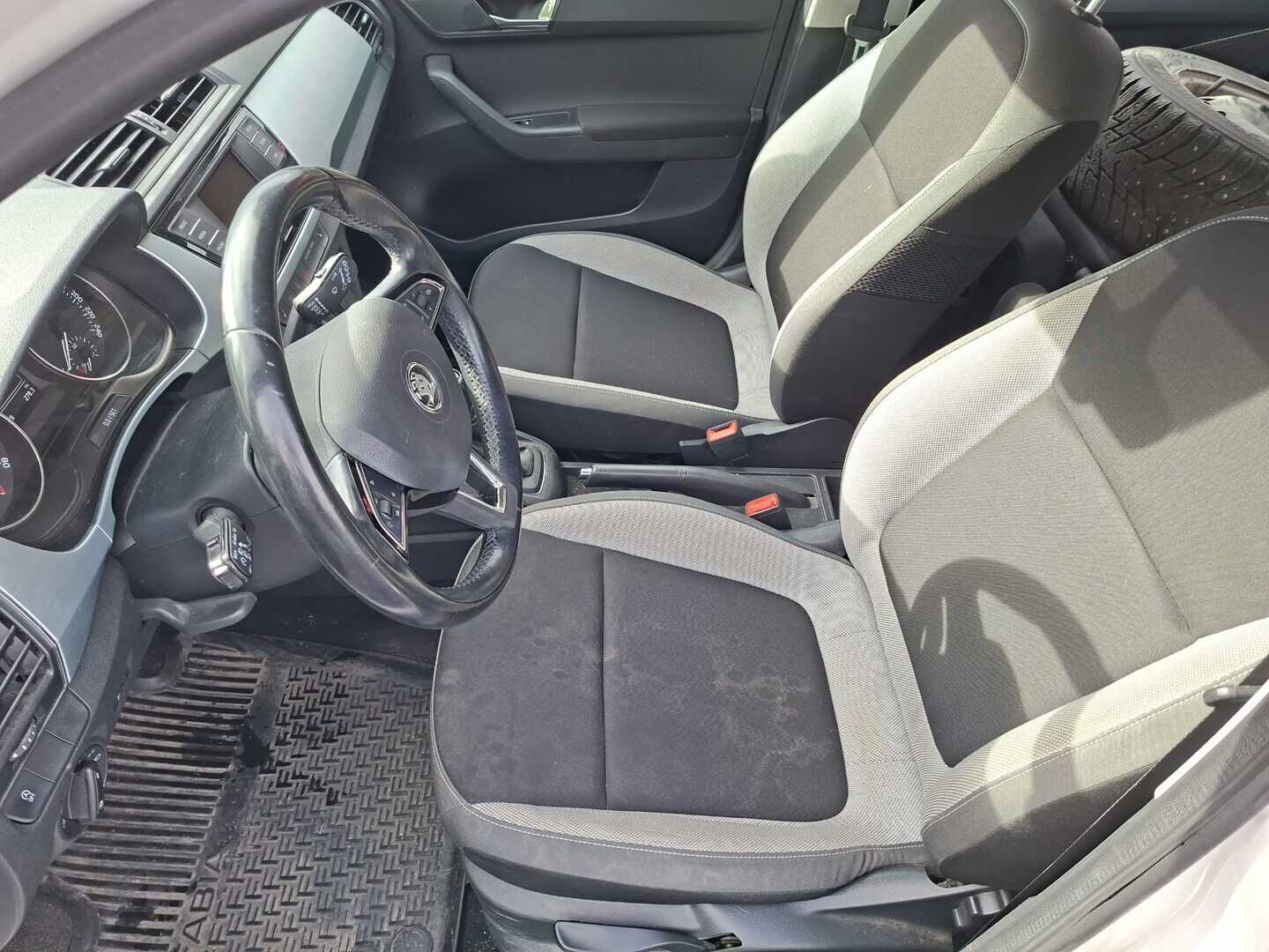 Skoda Fabia 2017 1,2 TSI 110 Ambition DSG - | Vakionopeudensäädin | Ilmastointi | Lohkolämmitin |