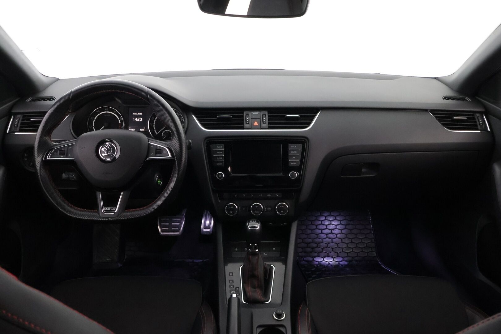 Skoda Octavia 2017 Combi 2,0 TSI RS DSG Autom - Webasto | Adapt.Vakkari | Vetokoukku | Lämmitettävä Tuulilasi | Adapt.Xenon | Huippuvarusteltu | Hyvin huollettu | Juuri tullut Tampereelle!