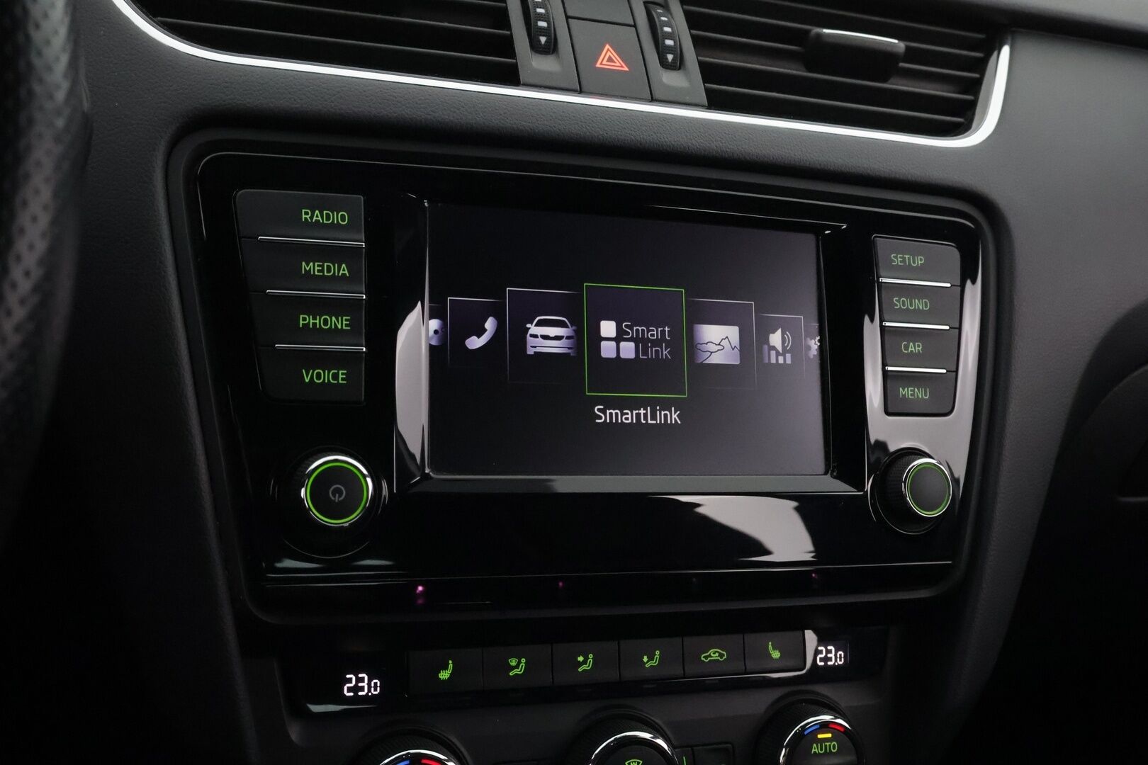 Skoda Octavia 2017 Combi 2,0 TSI RS DSG Autom - Webasto | Adapt.Vakkari | Vetokoukku | Lämmitettävä Tuulilasi | Adapt.Xenon | Huippuvarusteltu | Hyvin huollettu | Juuri tullut Tampereelle!