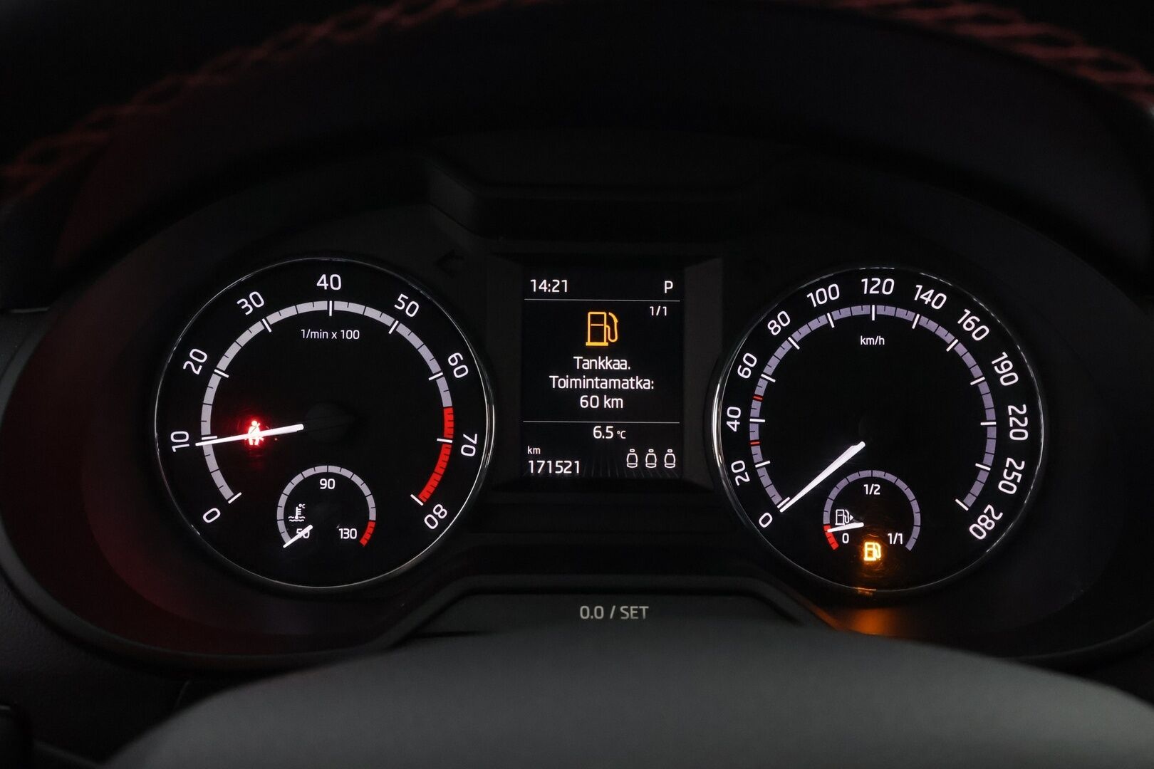 Skoda Octavia 2017 Combi 2,0 TSI RS DSG Autom - Webasto | Adapt.Vakkari | Vetokoukku | Lämmitettävä Tuulilasi | Adapt.Xenon | Huippuvarusteltu | Hyvin huollettu | Juuri tullut Tampereelle!