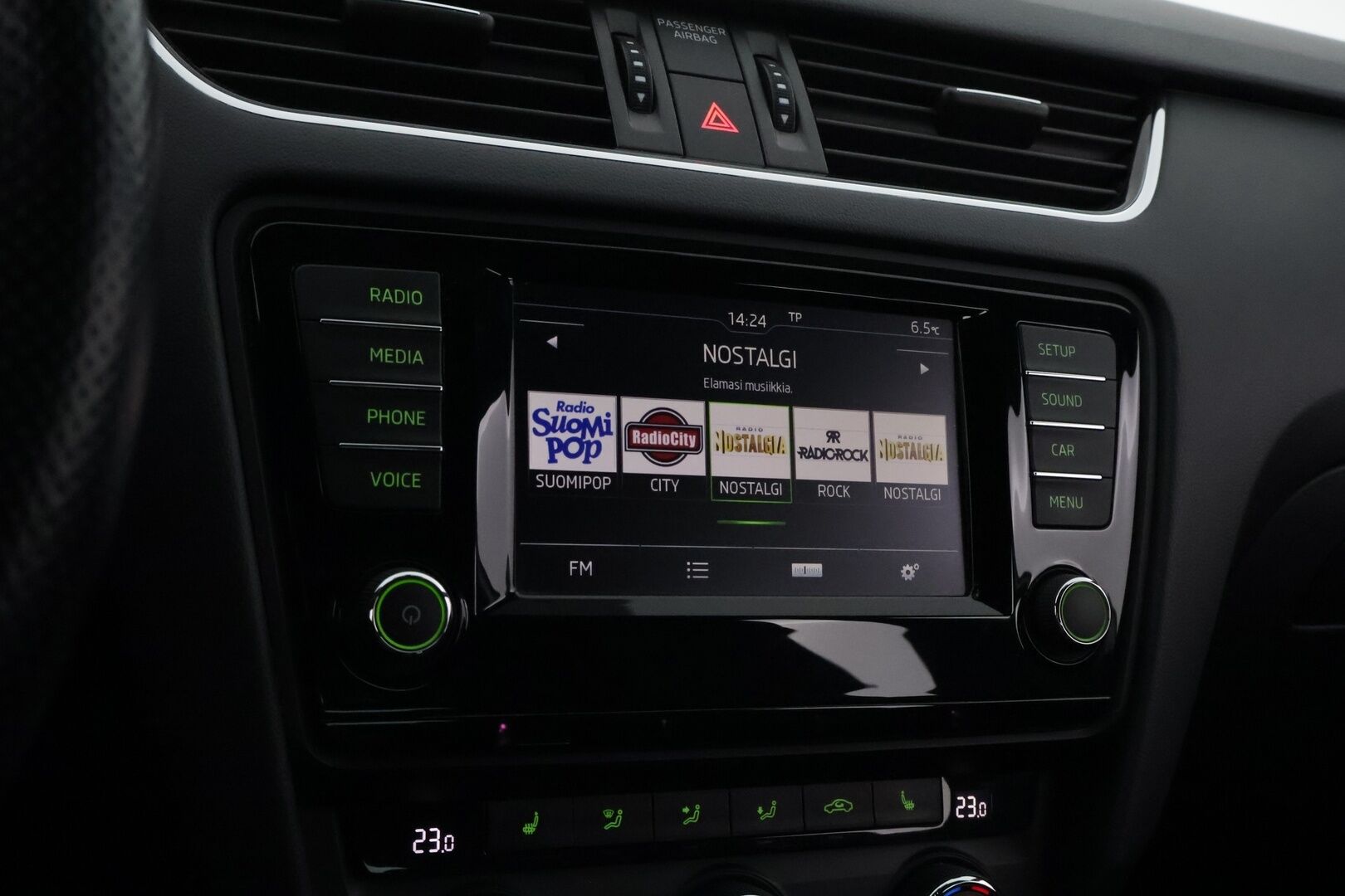 Skoda Octavia 2017 Combi 2,0 TSI RS DSG Autom - Webasto | Adapt.Vakkari | Vetokoukku | Lämmitettävä Tuulilasi | Adapt.Xenon | Huippuvarusteltu | Hyvin huollettu | Juuri tullut Tampereelle!