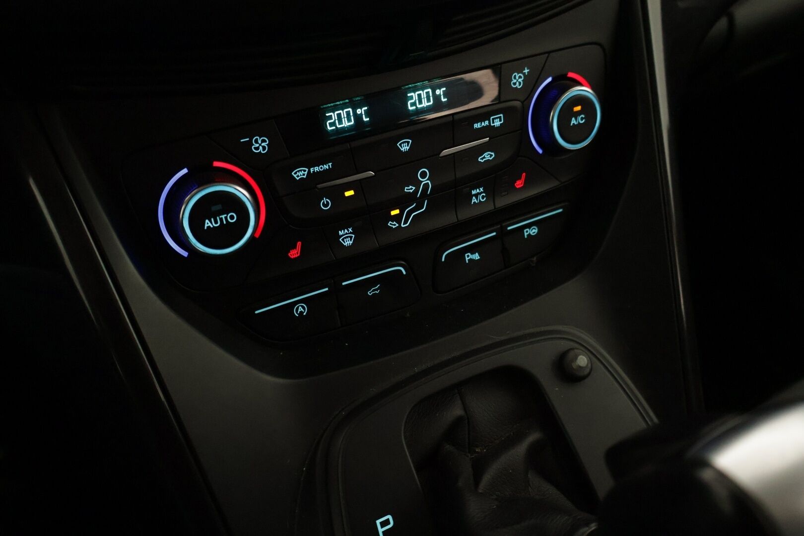 Ford Kuga 2017 2,0TDCi 150 hv PowerShift AWD Titanium - YritysOutlet - Myydään vain yrityksille *Suomi-auto / P-Kamera / Webasto* - Juuri katsastettu! / Kahdet hyvät renkaat / S-Luukku / Androidauto